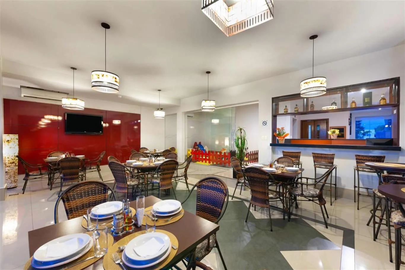 Restaurant/places to eat in Hotel Presidencial