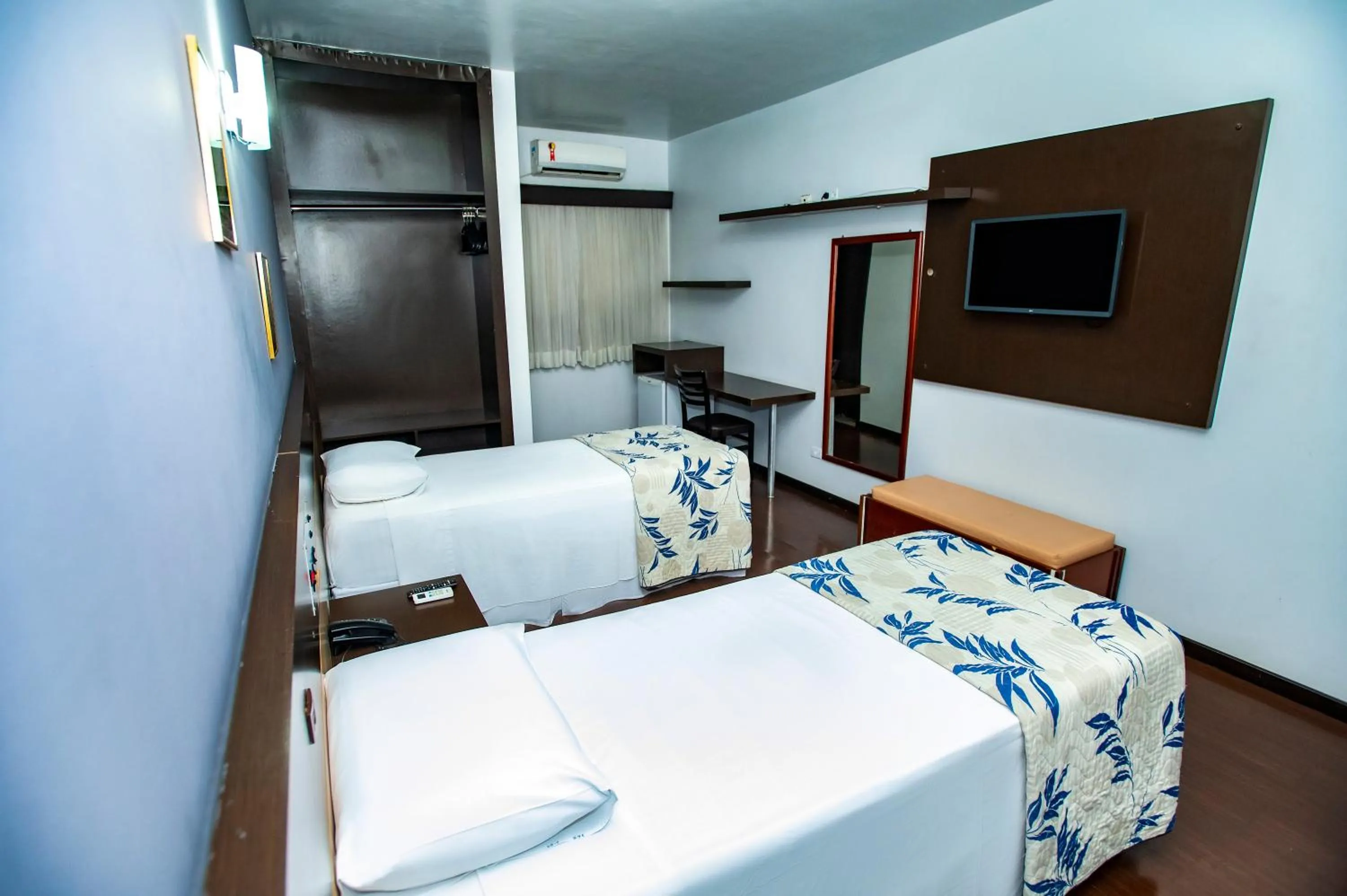 Bedroom, Bed in Hotel 365