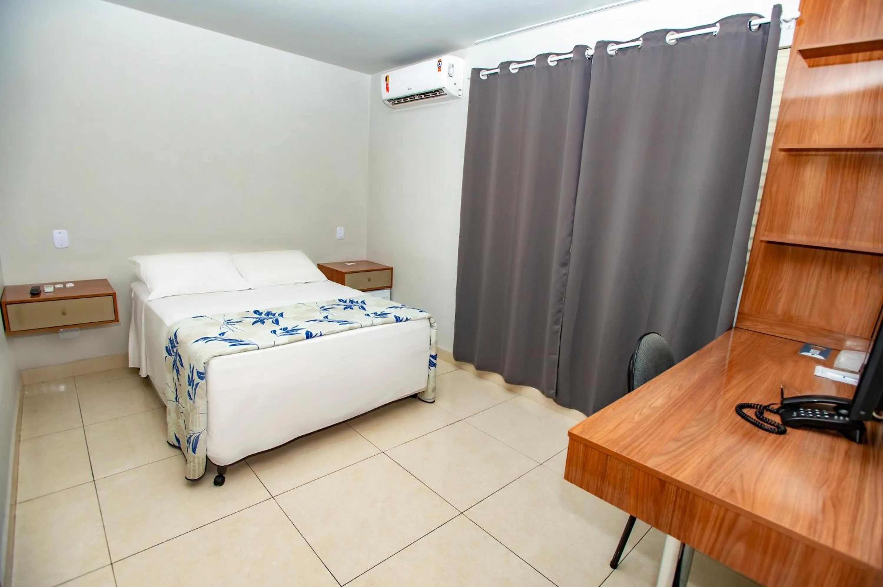 Bedroom, Bed in Hotel 365