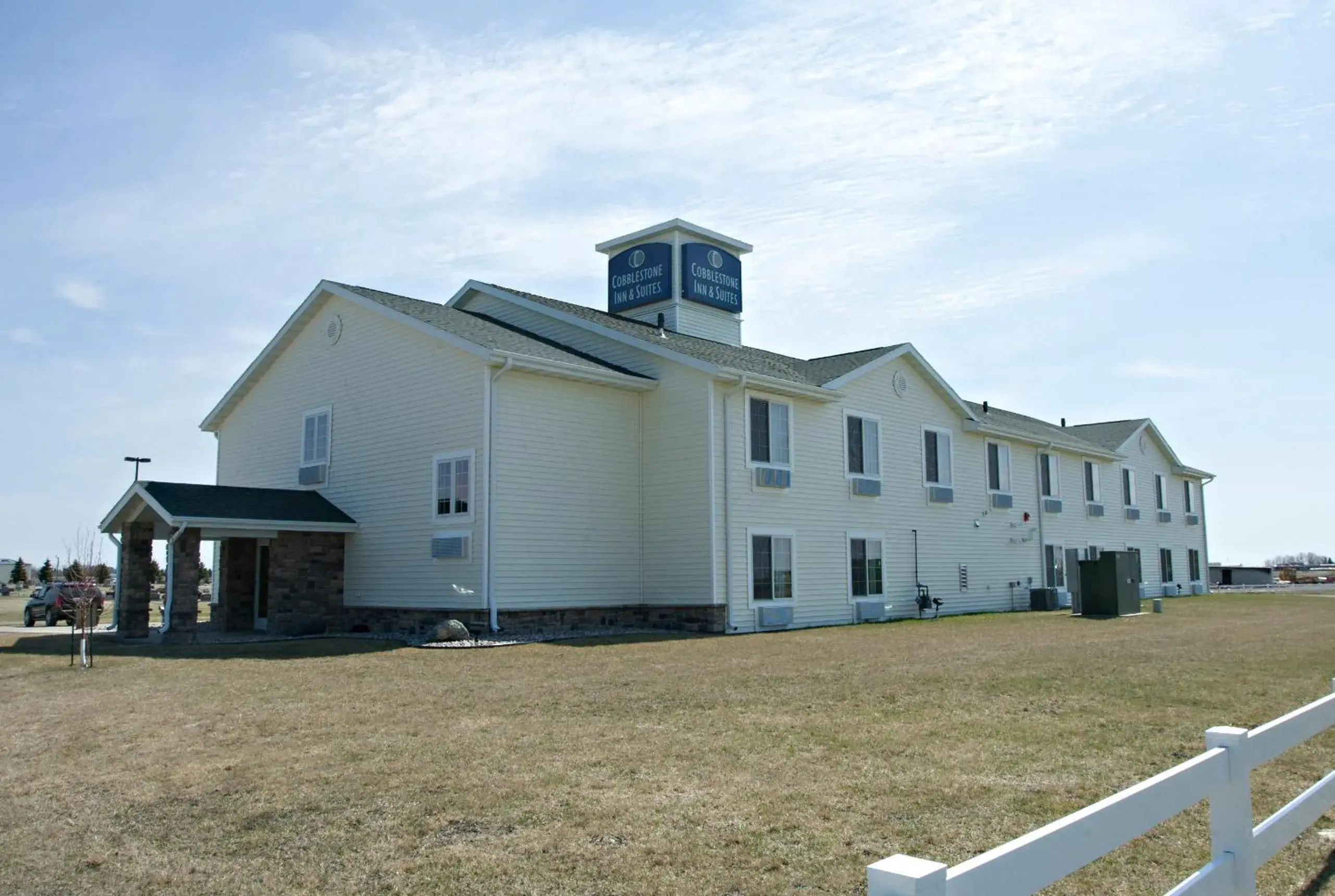 Facade/entrance in Cobblestone Inn & Suites - Langdon Facade/entrance in Cobblestone Inn & Suites - Langdon