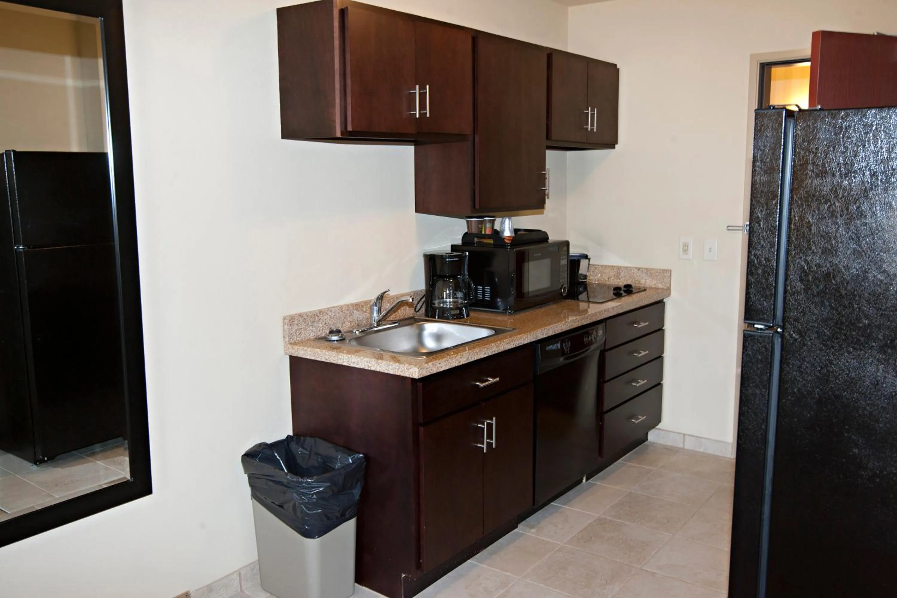 Kitchen or kitchenette in Cobblestone Inn & Suites - Langdon