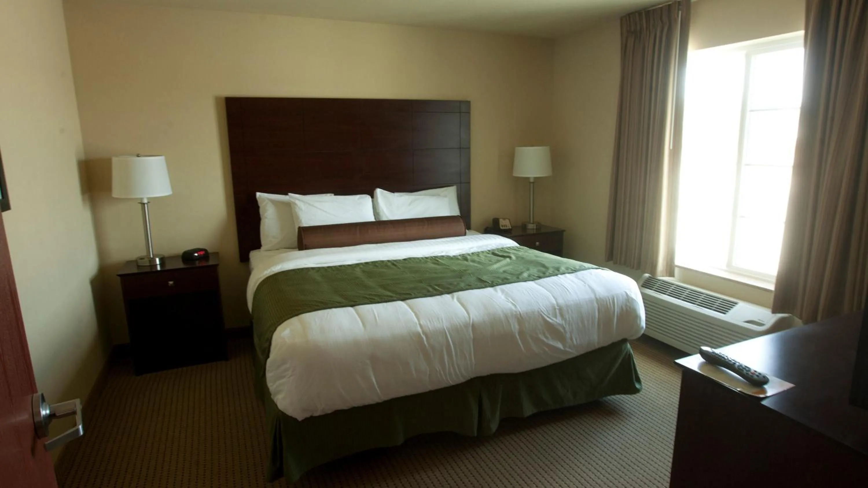 Bed in Cobblestone Inn &amp; Suites - Langdon