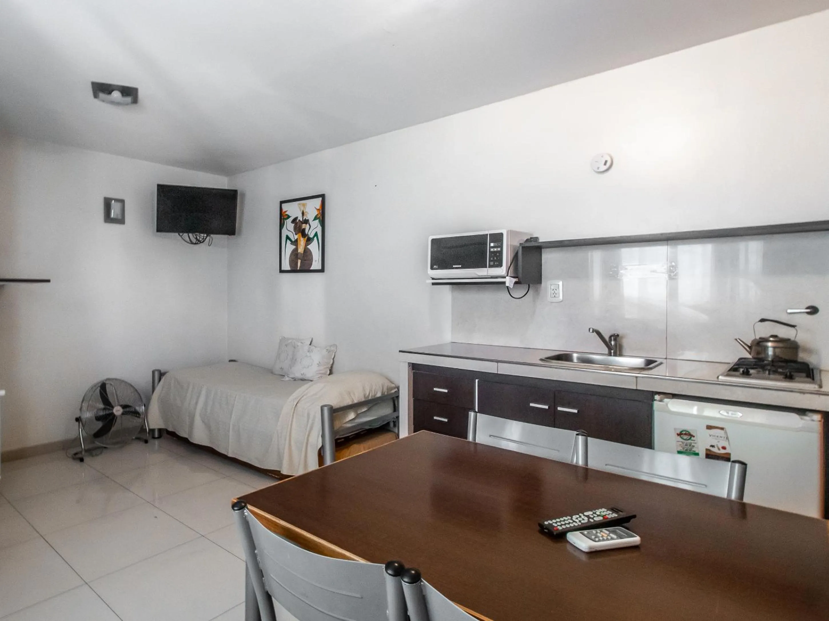 Kitchen or kitchenette, Bed in Paradise Departamentos