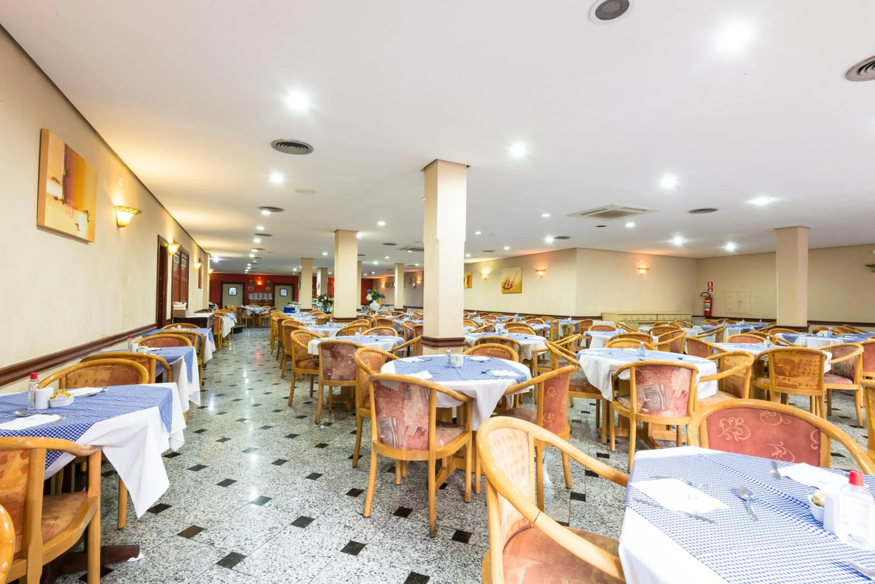 Restaurant/places to eat in Hotel Guarany