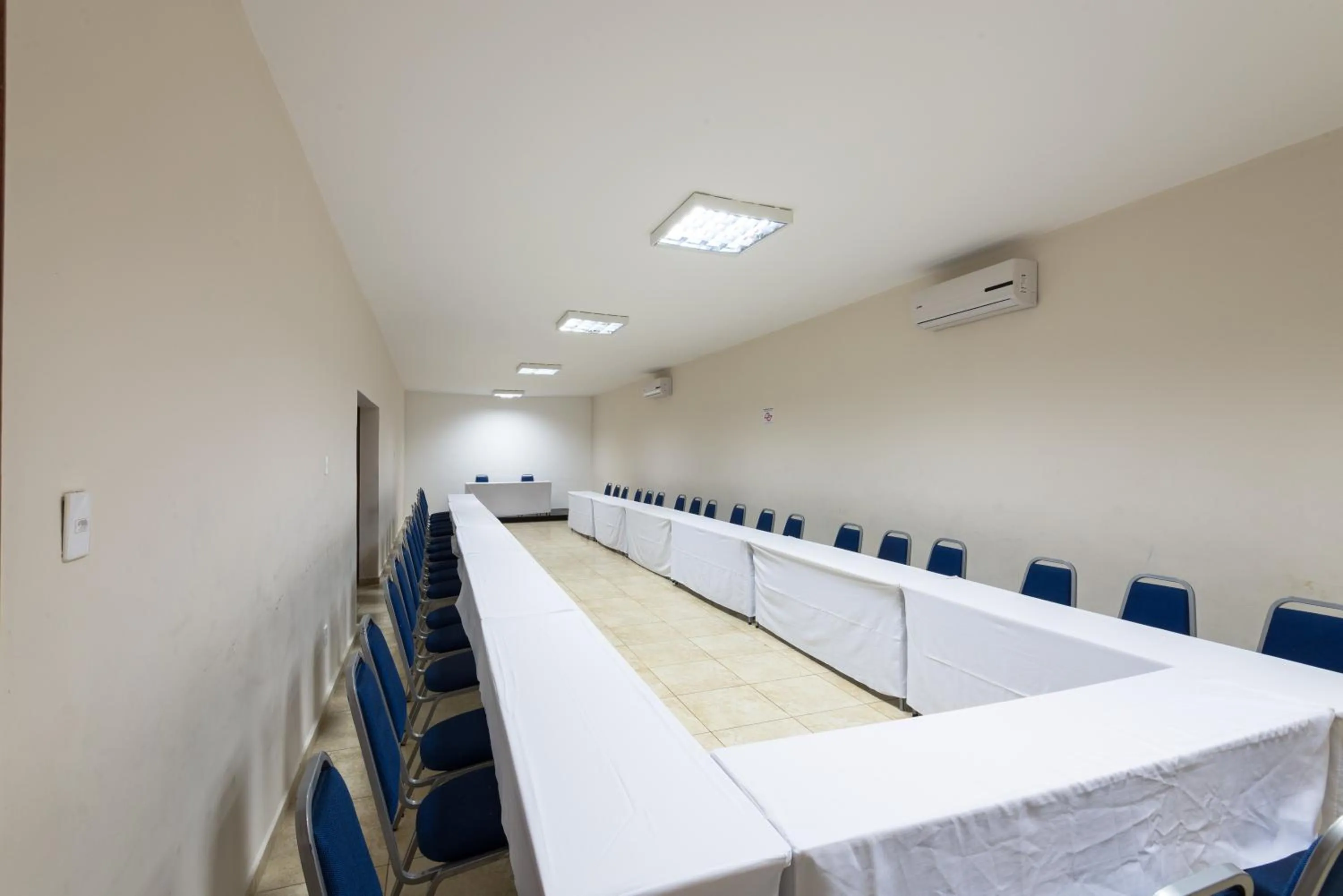 Meeting/conference room in Hotel Guarany