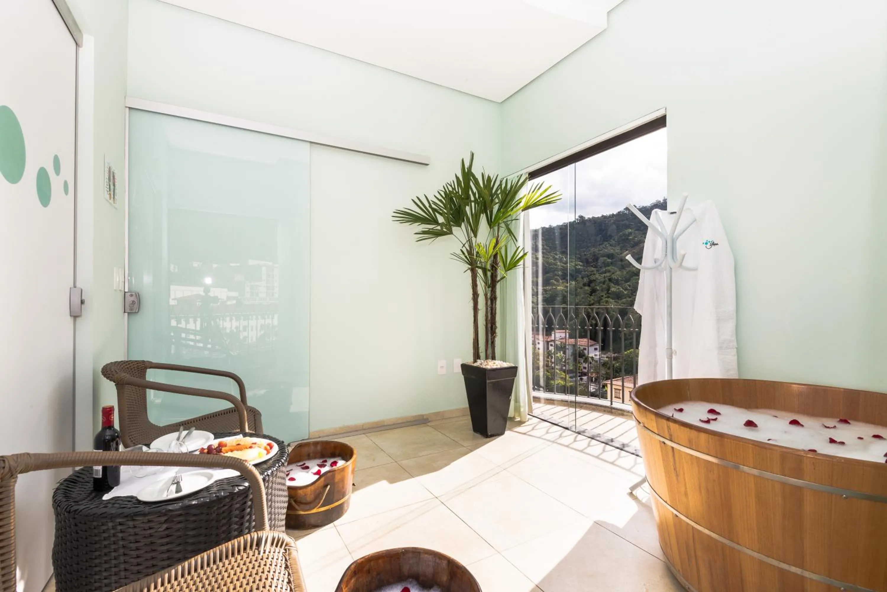 Day in Hotel Guarany