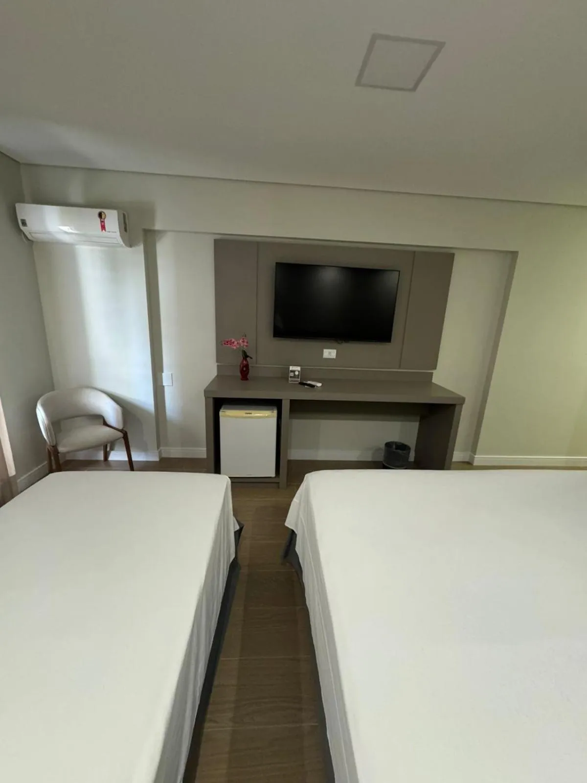 Bedroom, Bed in Hotel Guarany