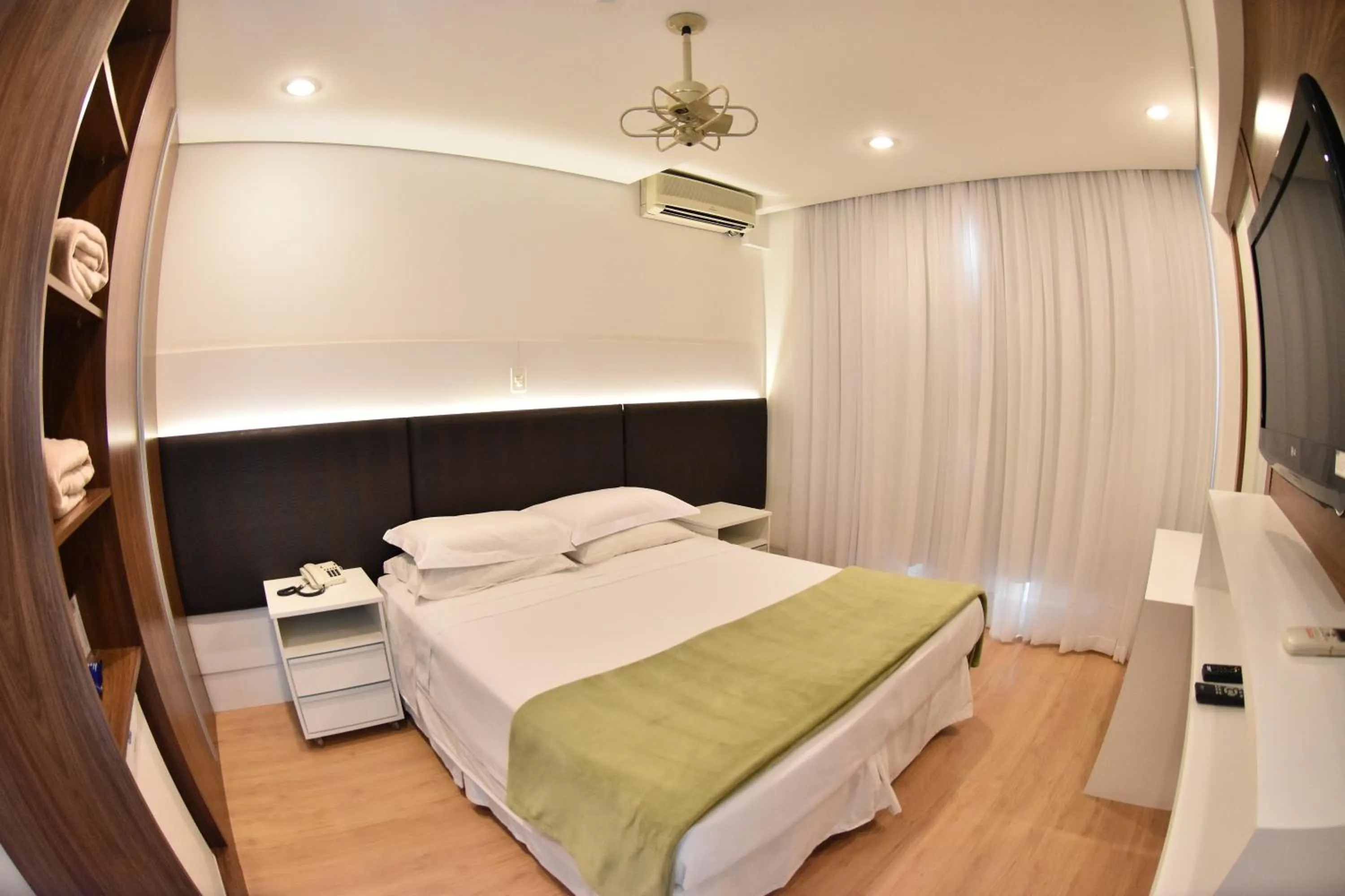 Photo of the whole room, Bed in Cordilheira Hotel