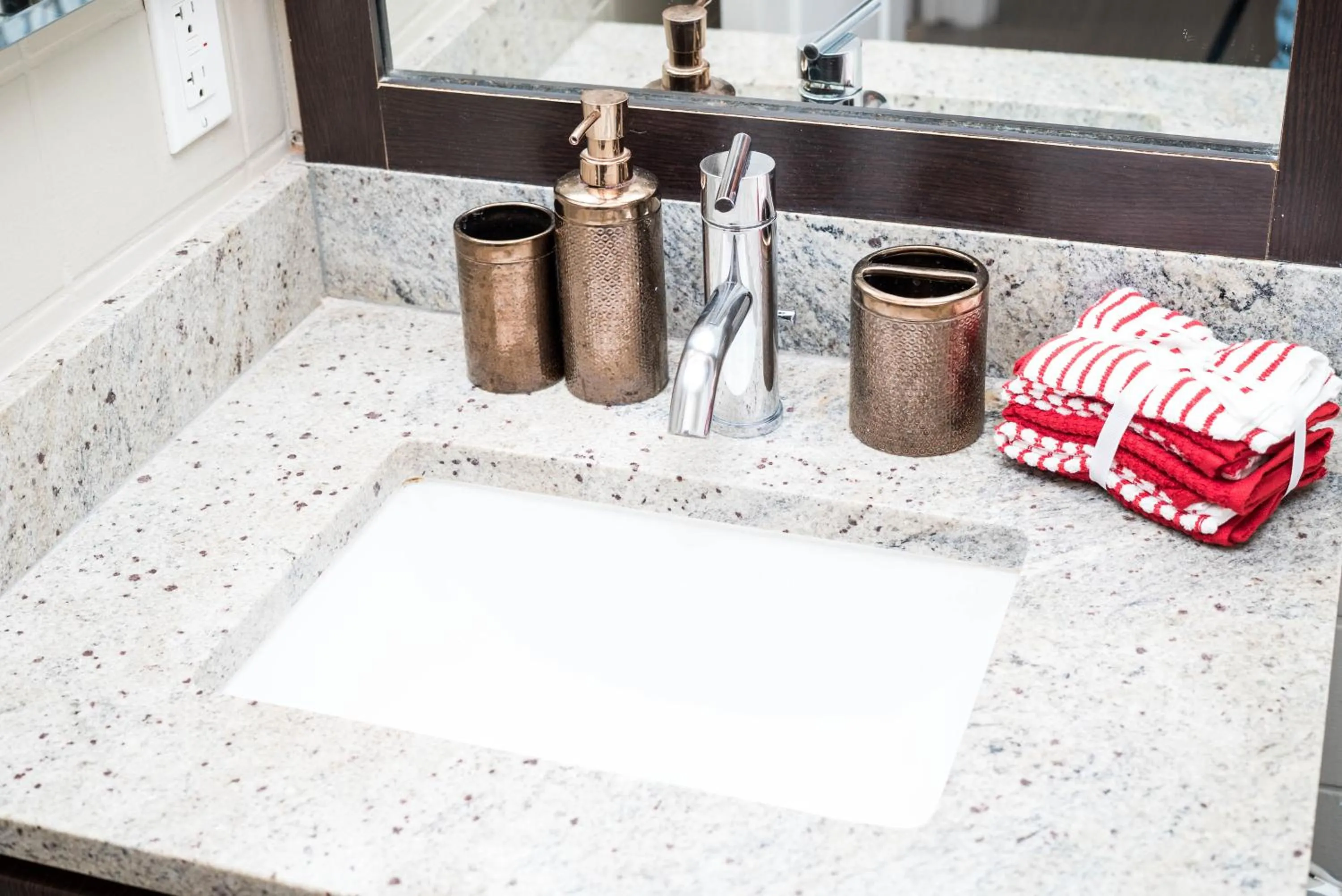 Bathroom in Integrity - Real Hollywood Experience