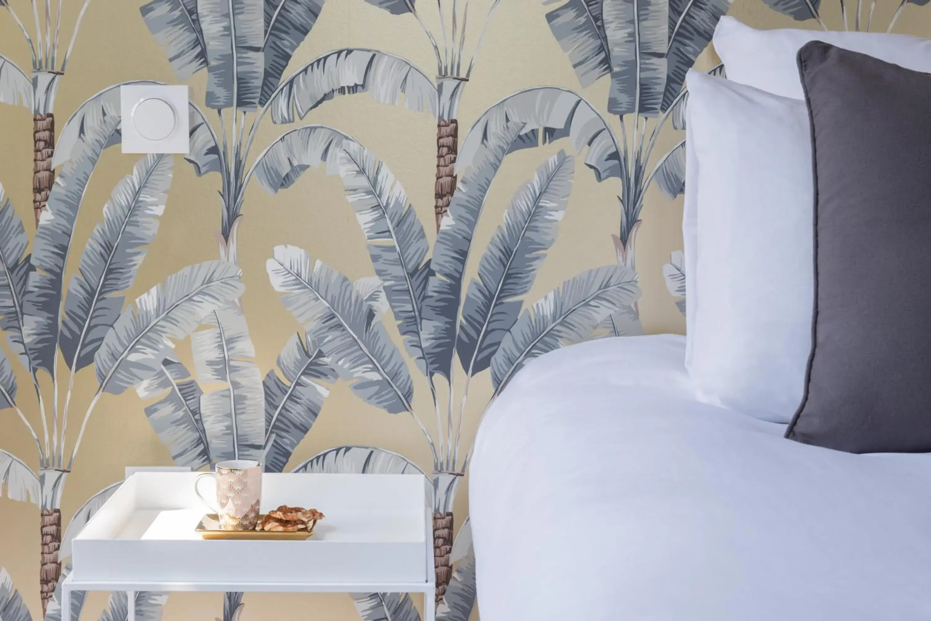 Bed in Château de Tauzies, The Originals Relais Bed in Château de Tauzies, The Originals Relais