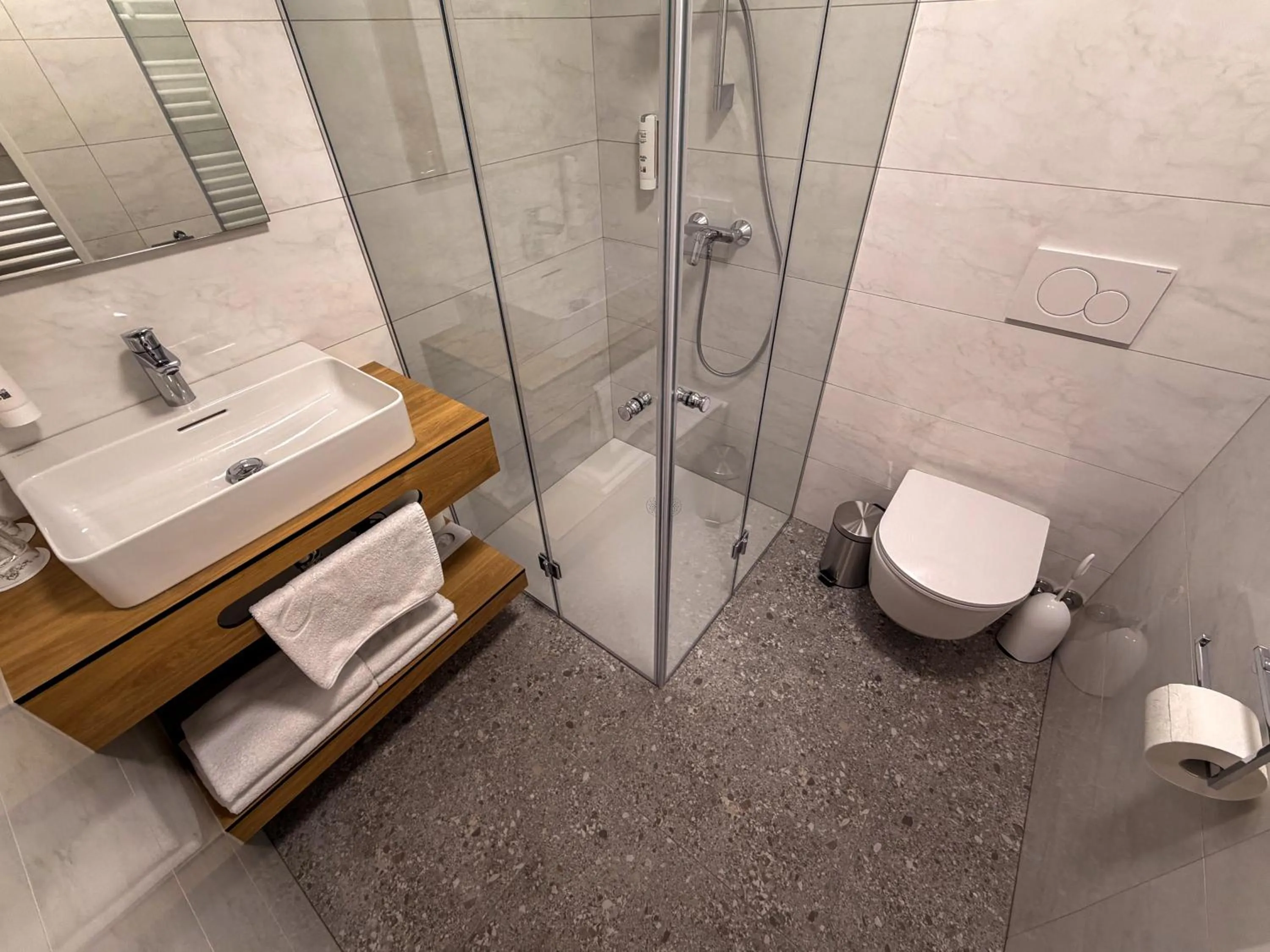 Hotel Tripič, restaurant and pizzeria