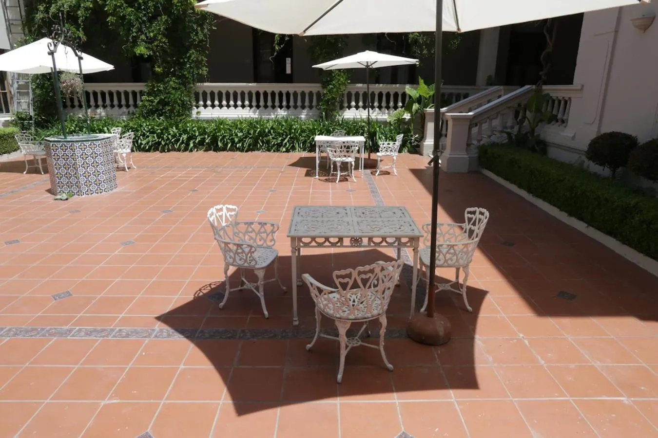 Inner courtyard view in Howard Johnson Resort & Spa Escobar