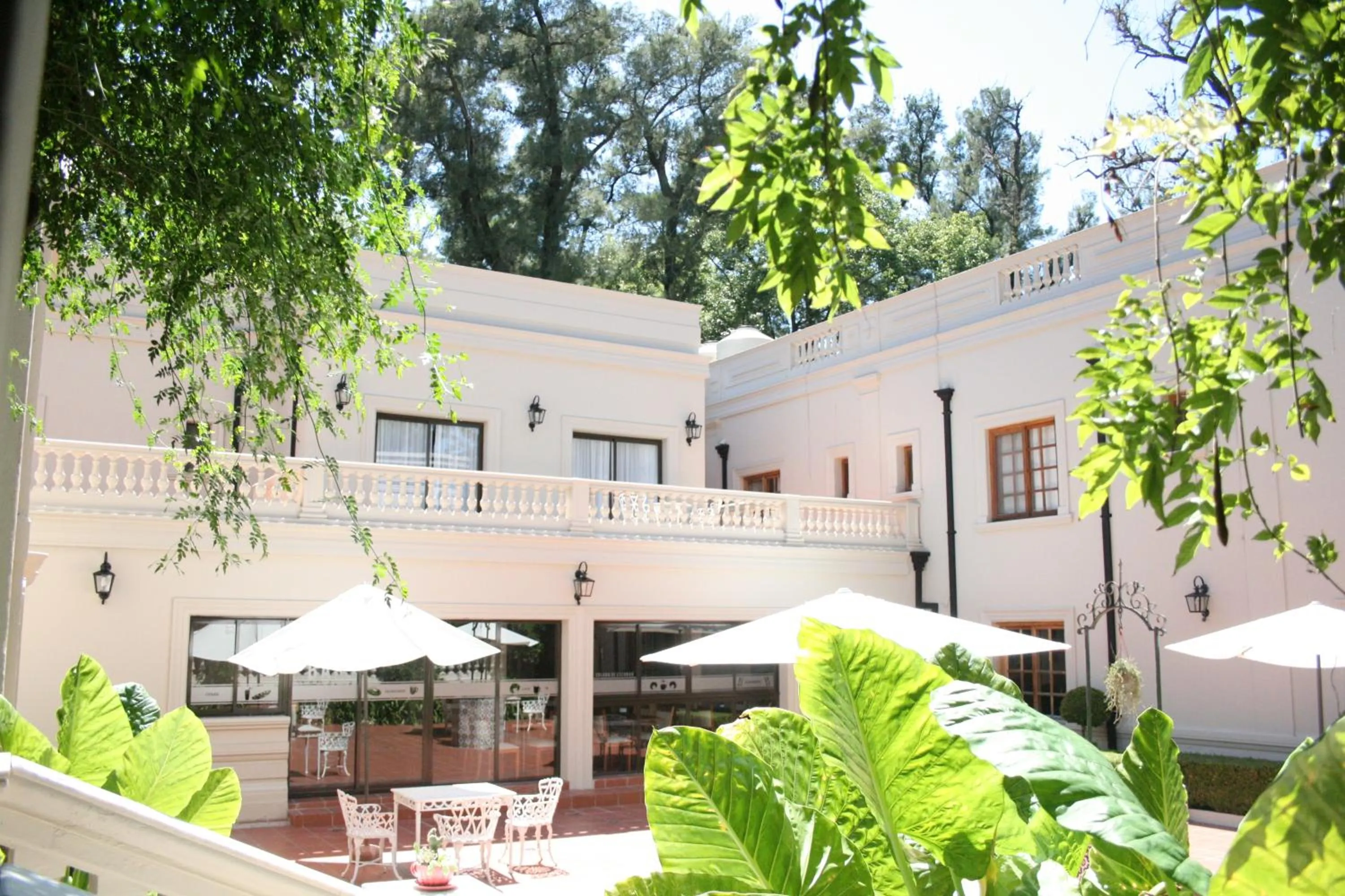 Property building in Howard Johnson Resort & Spa Escobar