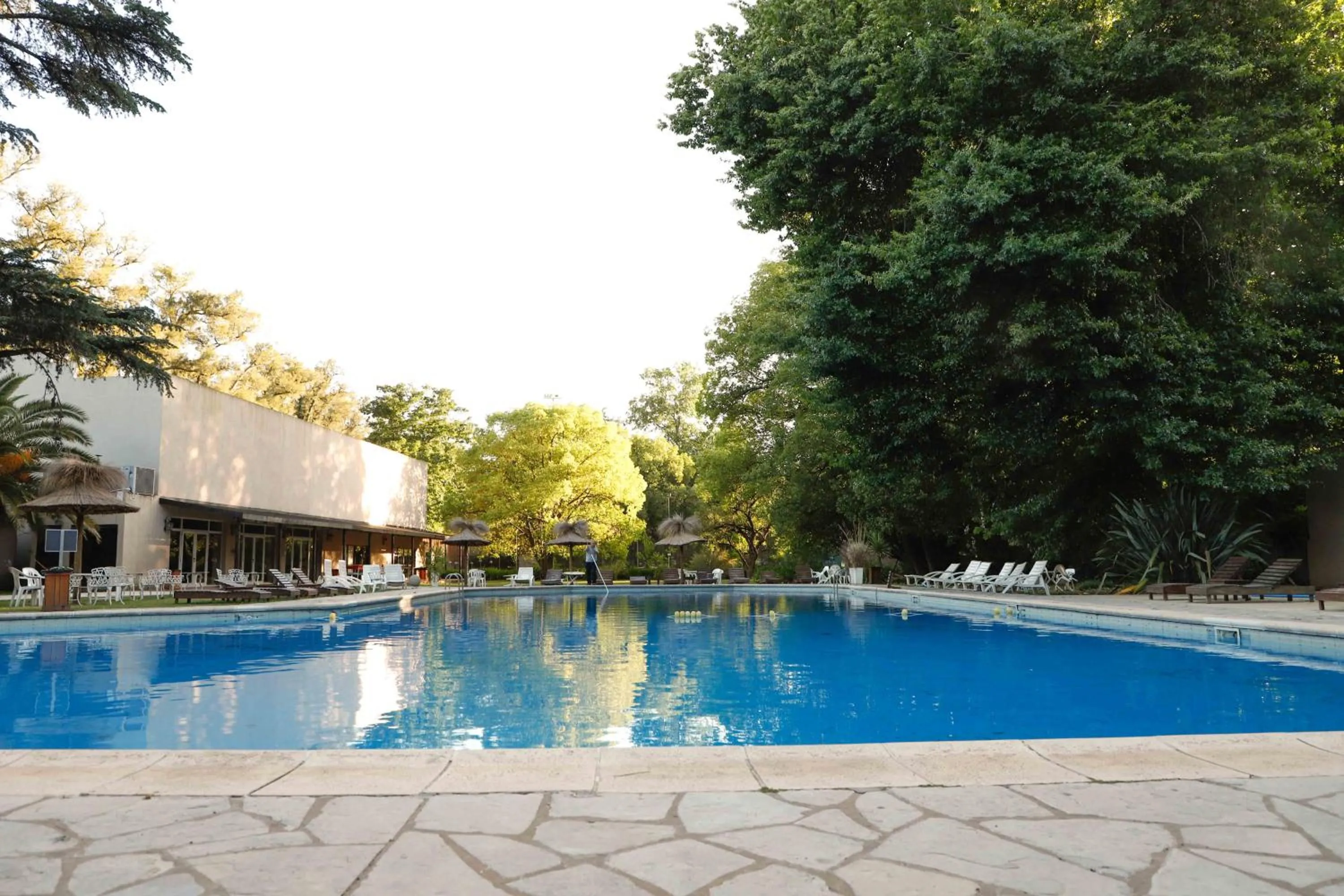 Swimming pool in Howard Johnson Resort & Spa Escobar