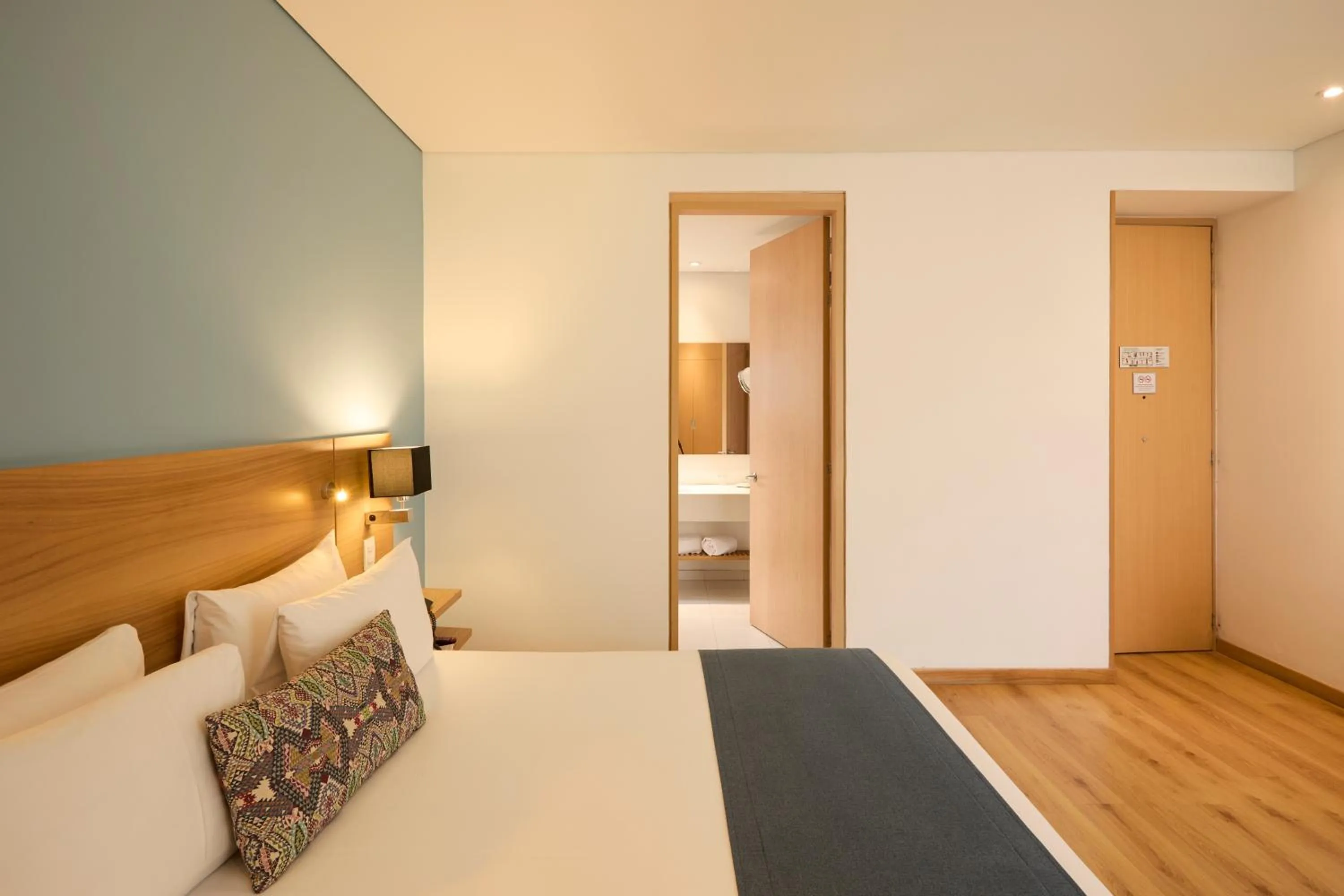 Bed in Hotel bh Parque 93