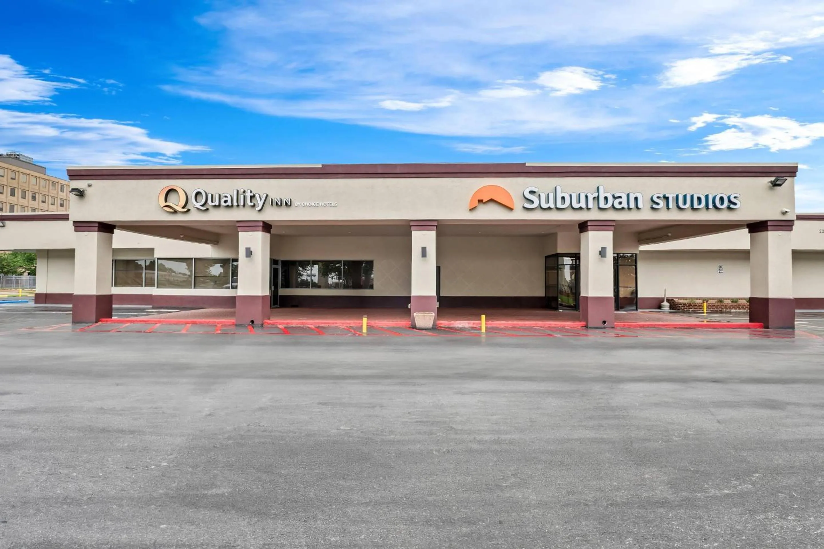 Property building in Suburban Studios Harvey - New Orleans