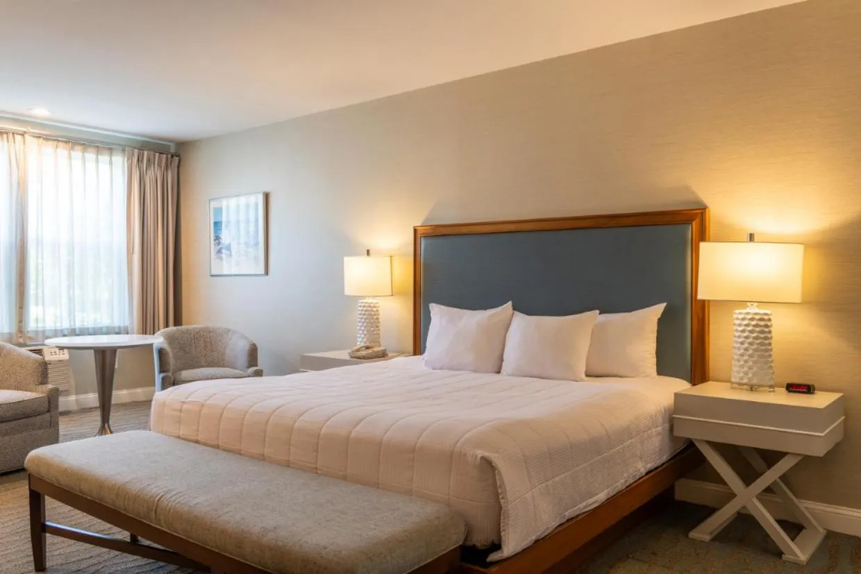 Bedroom, Bed in Anchorage by the Sea