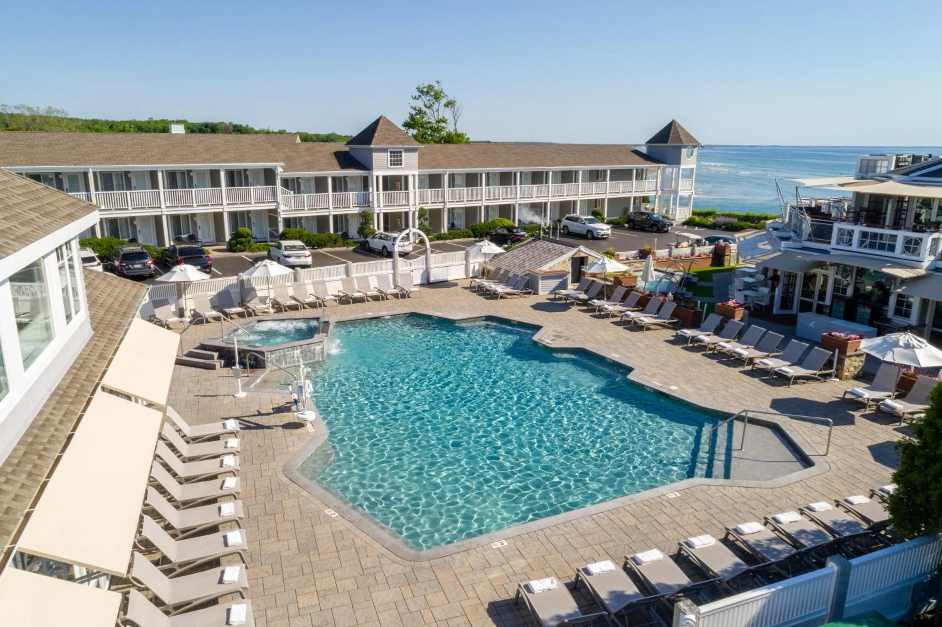 Swimming pool in Anchorage by the Sea