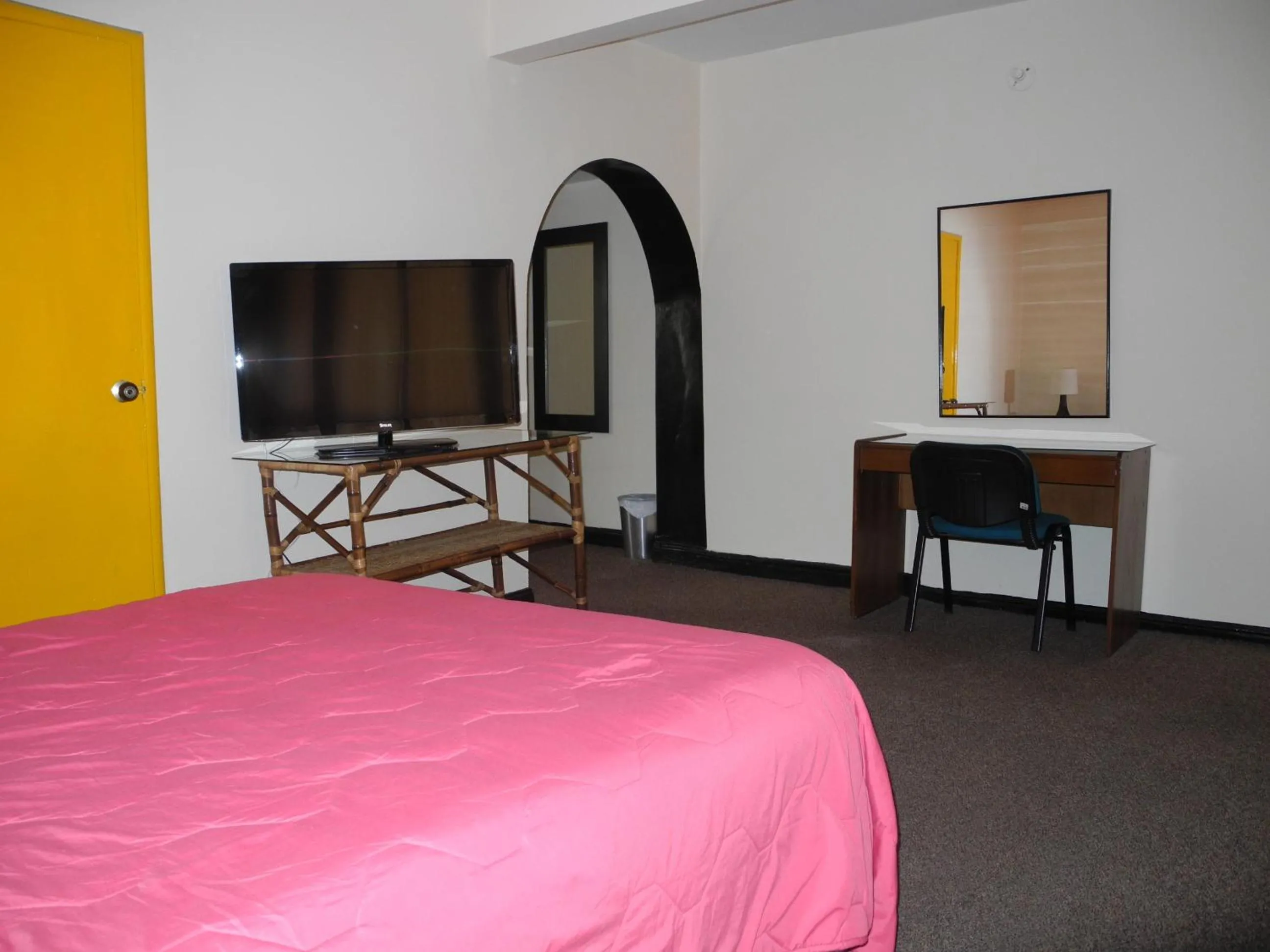 TV and multimedia, Bed in Hotel San Sebastian