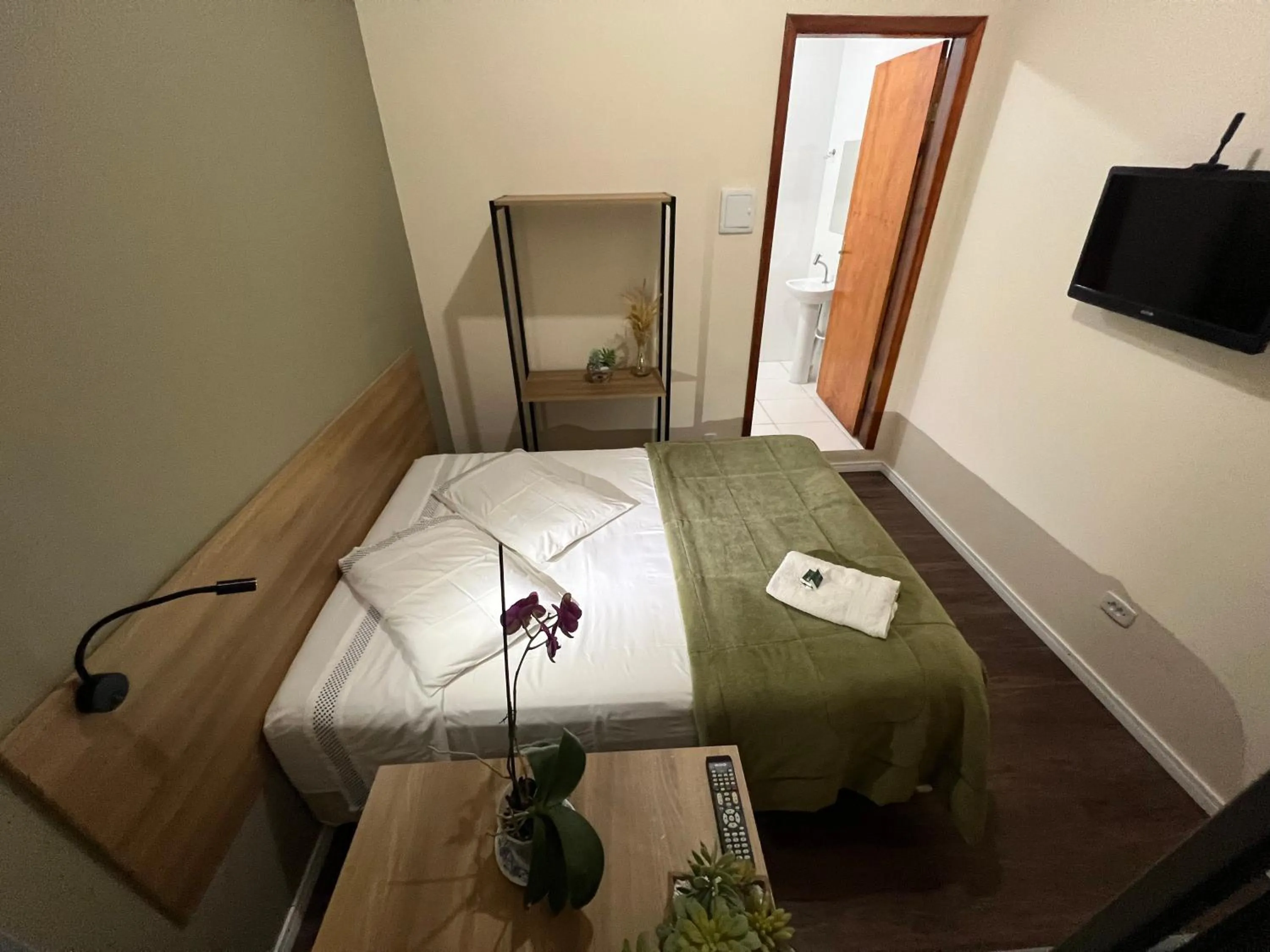 Bedroom, Bed in Hotel Elithi - O melhor custo benefício