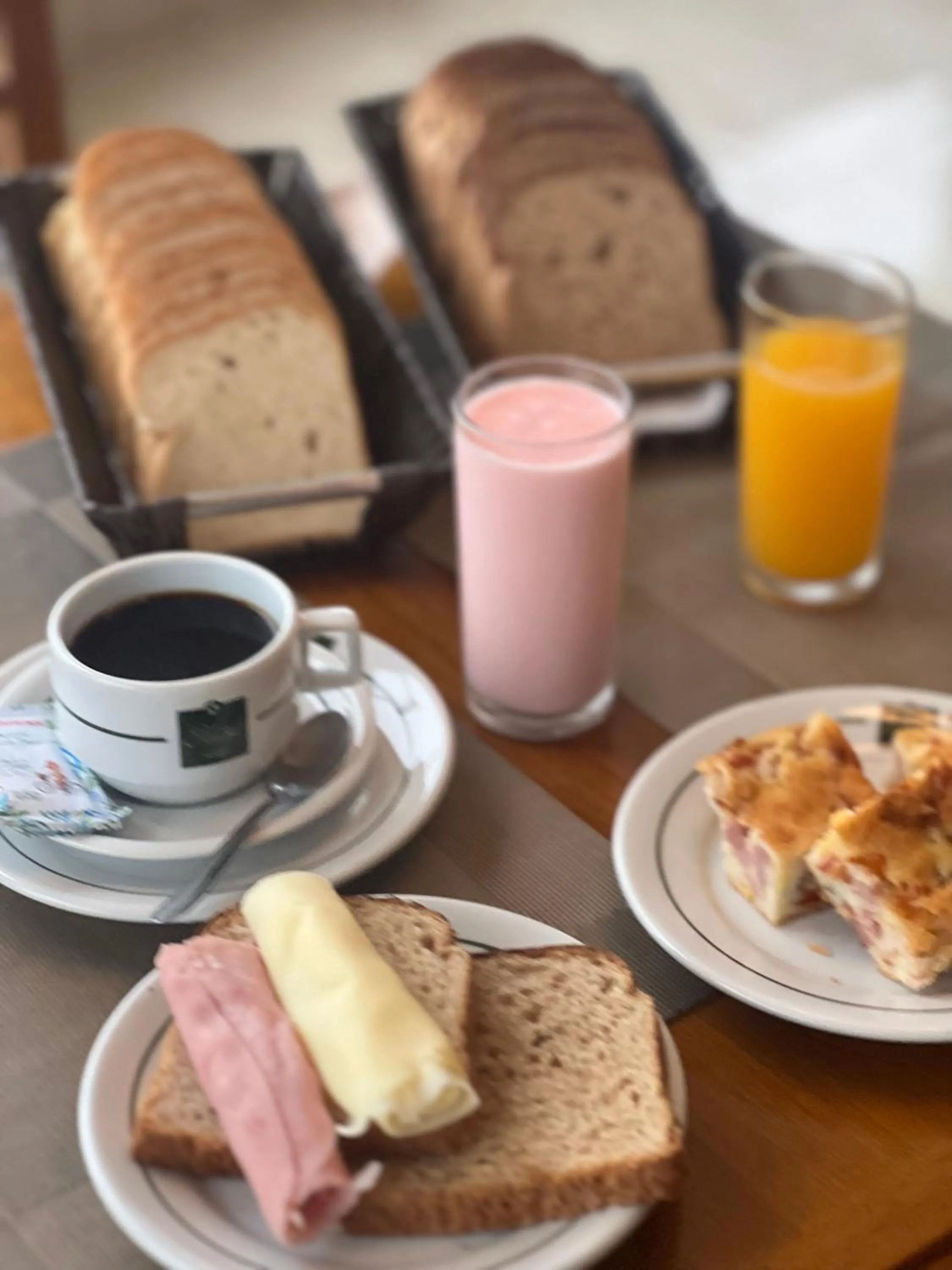 Breakfast in Hotel Elithi - O melhor custo benefício