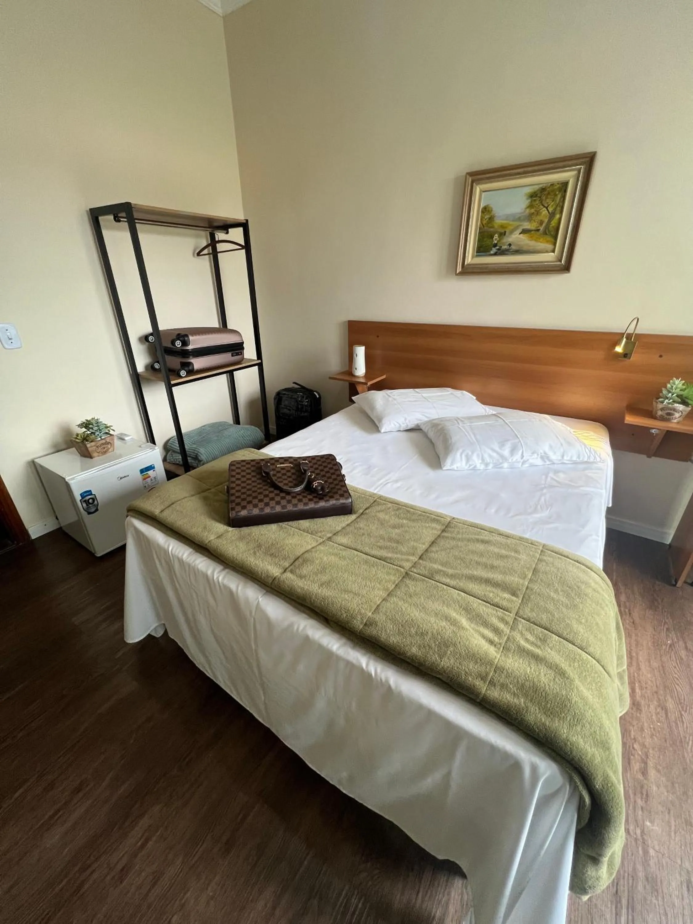 Bedroom, Bed in Hotel Elithi - O melhor custo benefício