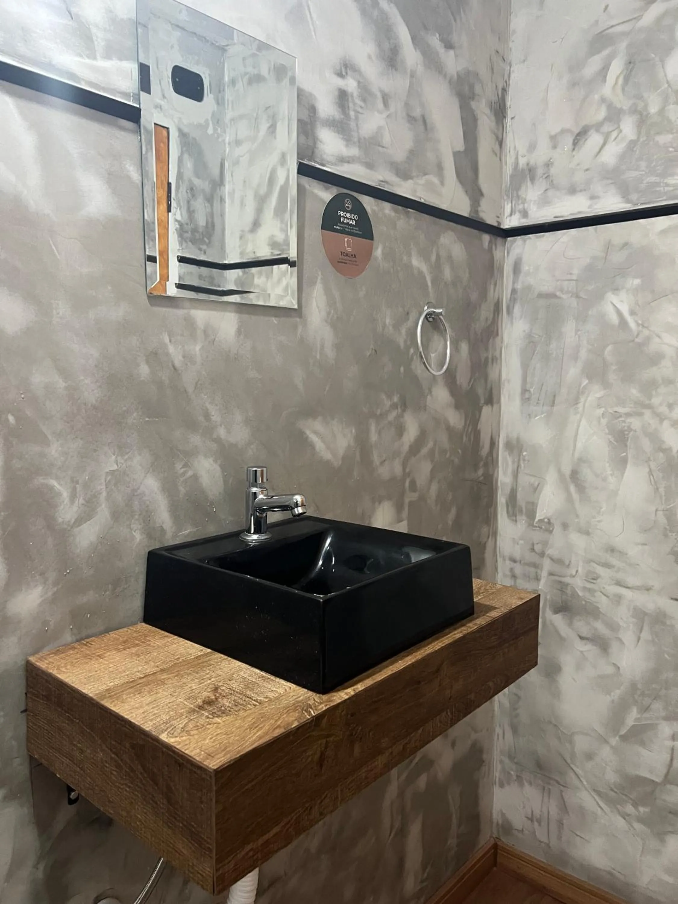 Bathroom in Hotel Elithi - O melhor custo benefício