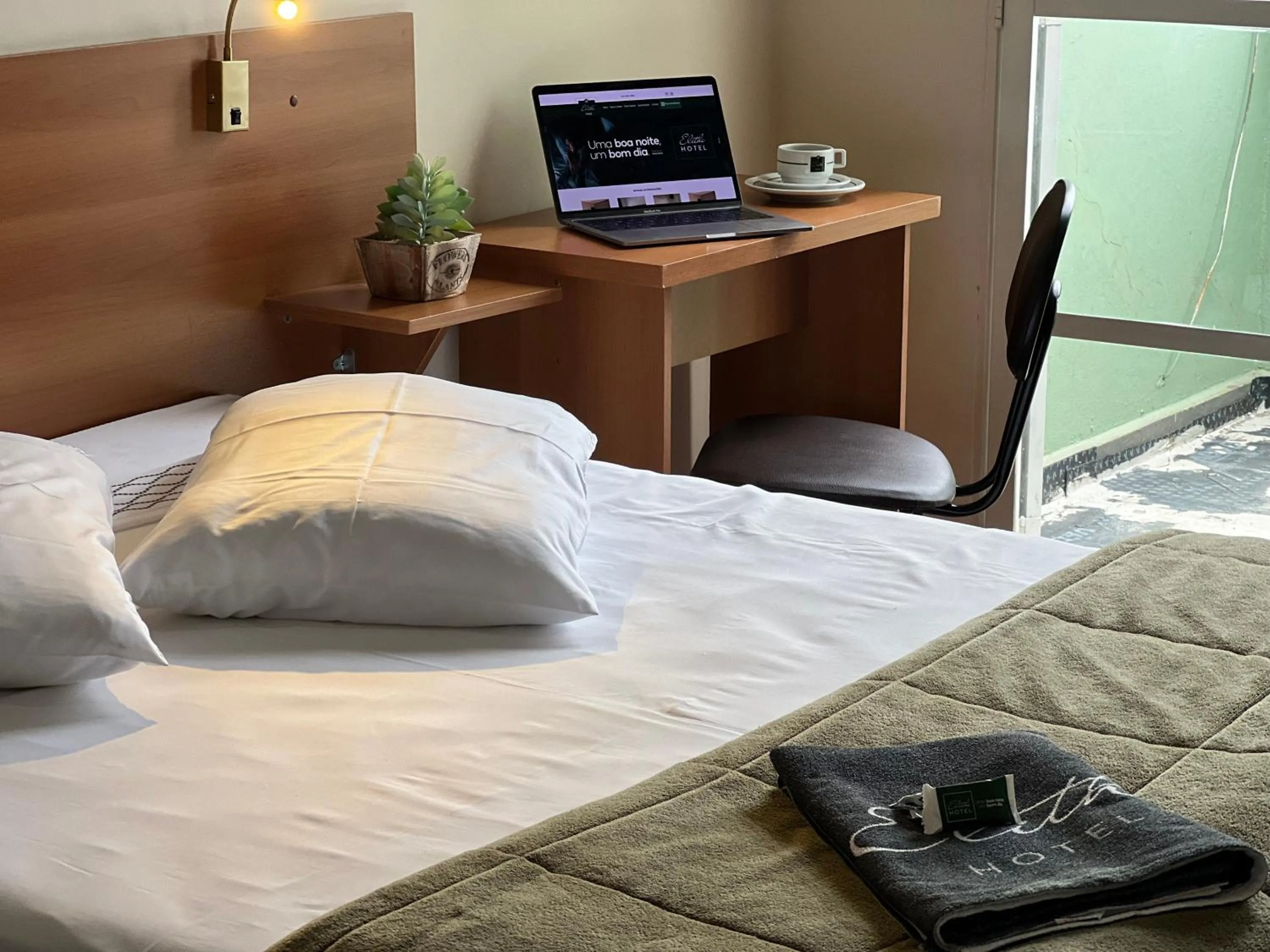 Bedroom, Bed in Hotel Elithi - O melhor custo benefício