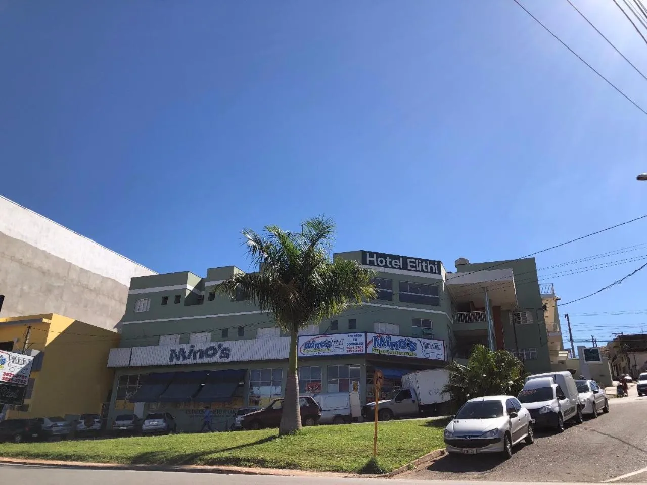 Facade/entrance in Hotel Elithi - O melhor custo benefício
