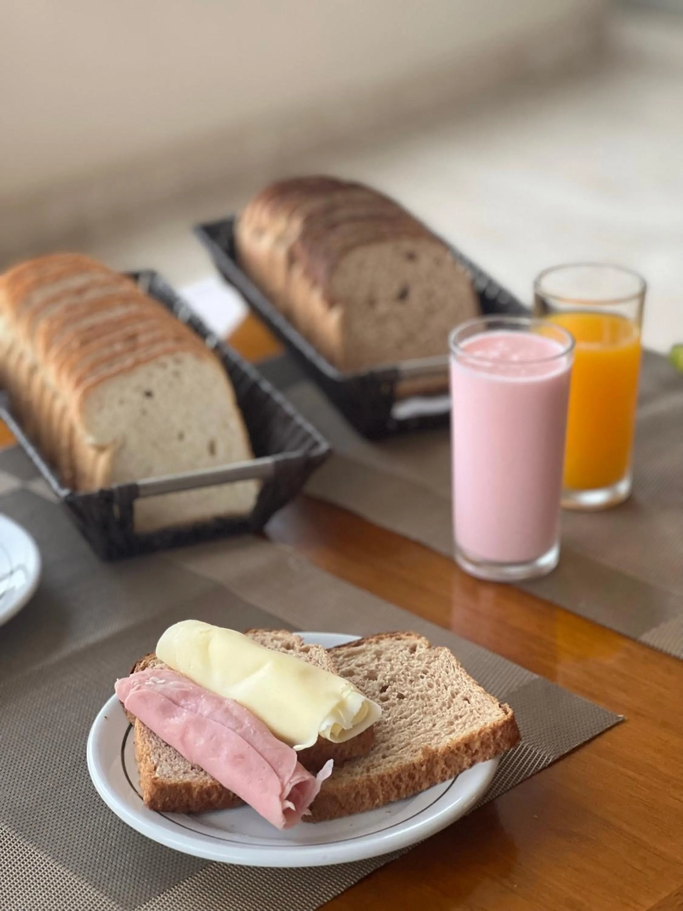 Breakfast in Hotel Elithi - O melhor custo benefício