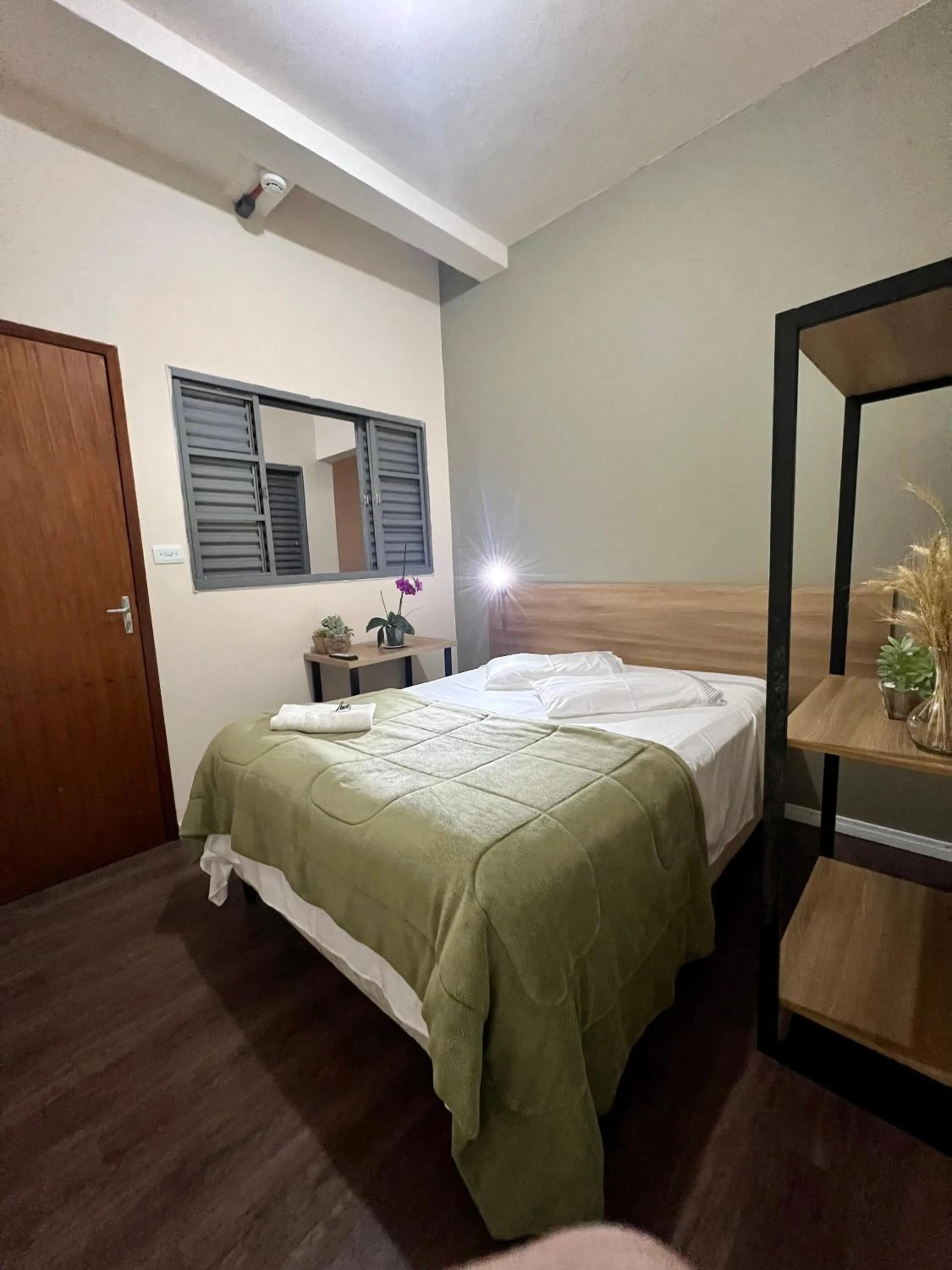 Bedroom, Bed in Hotel Elithi - O melhor custo benefício