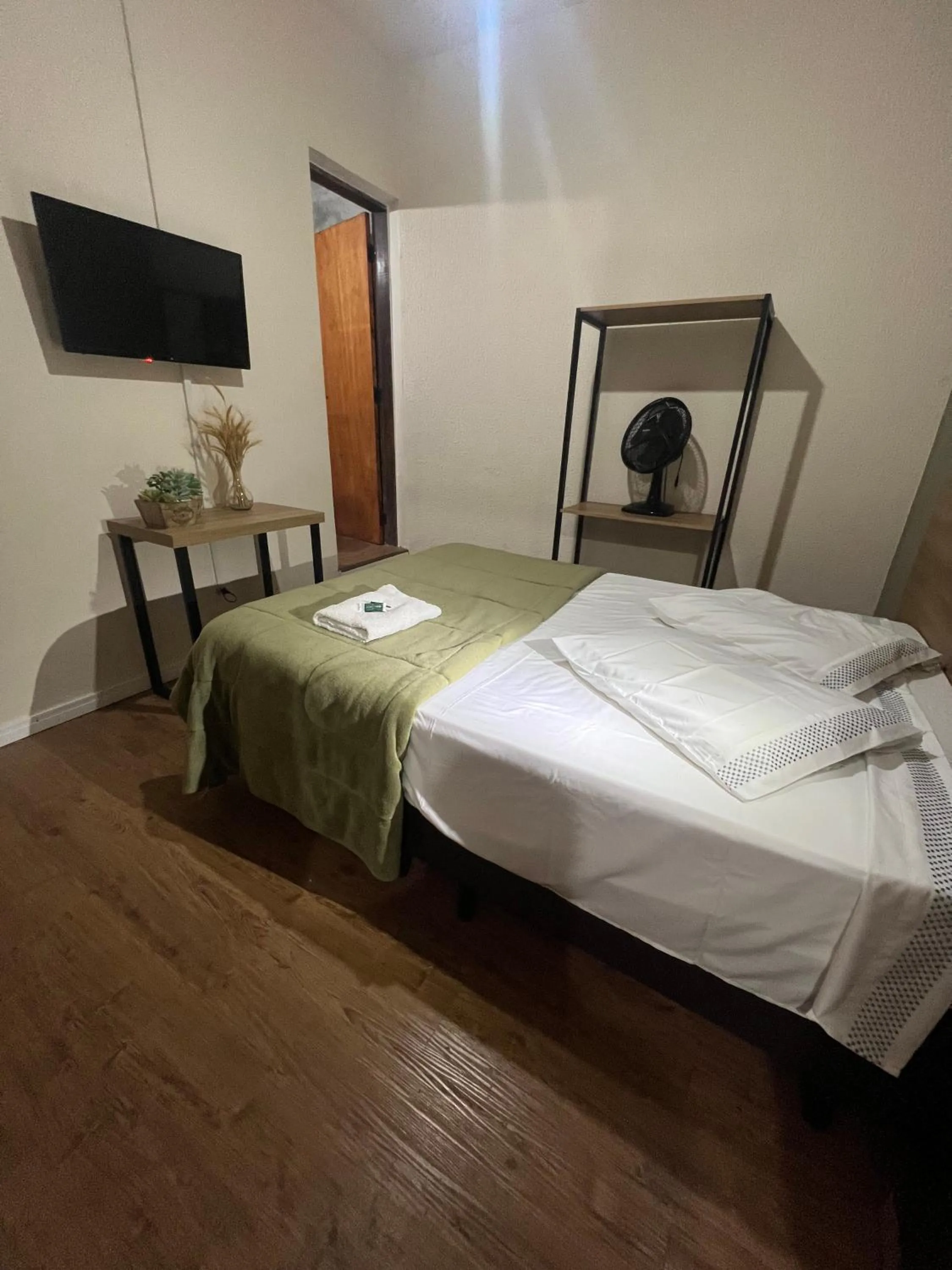 Bedroom, Bed in Hotel Elithi - O melhor custo benefício