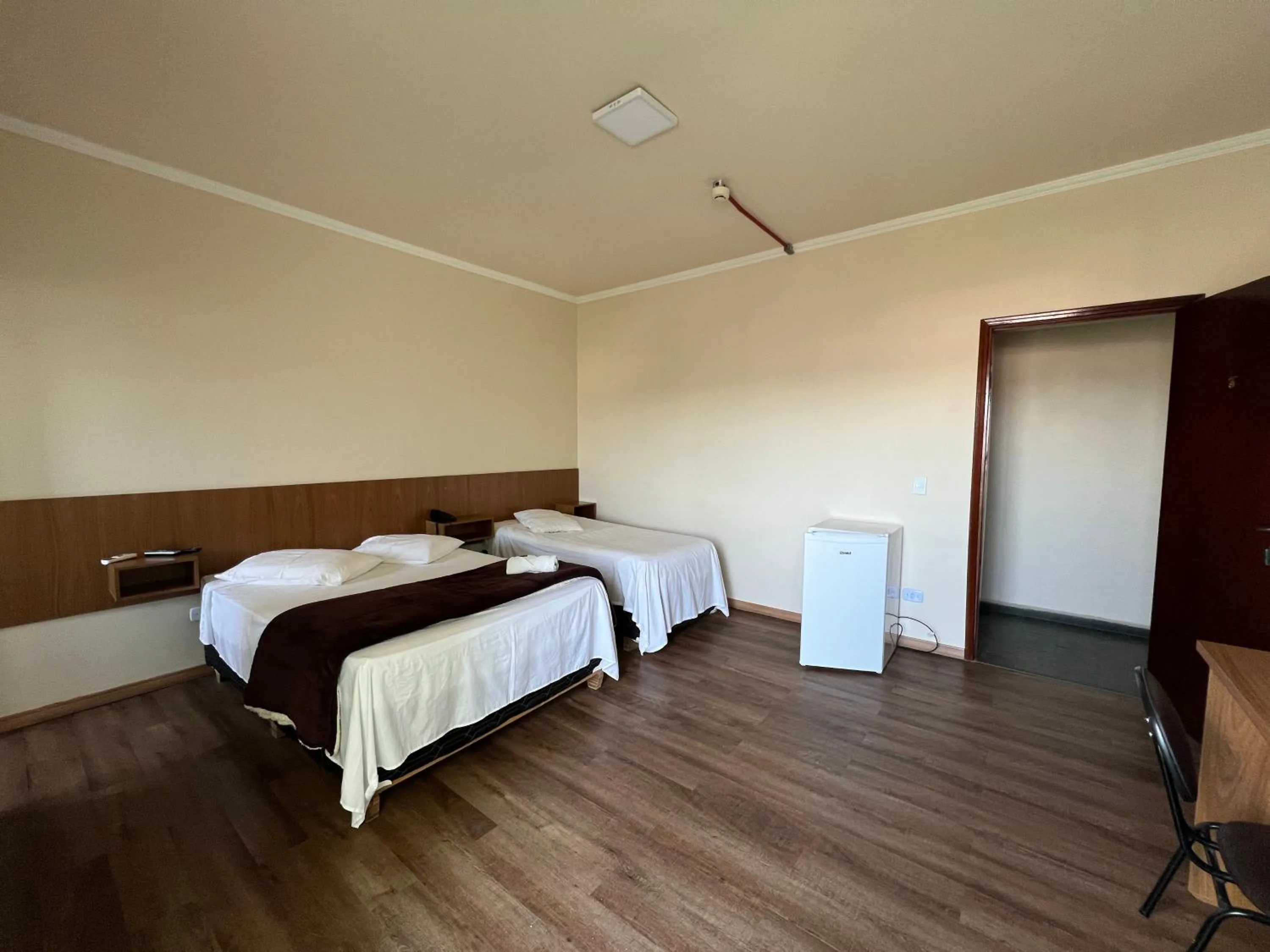 Bedroom, Bed in Hotel Elithi - O melhor custo benefício