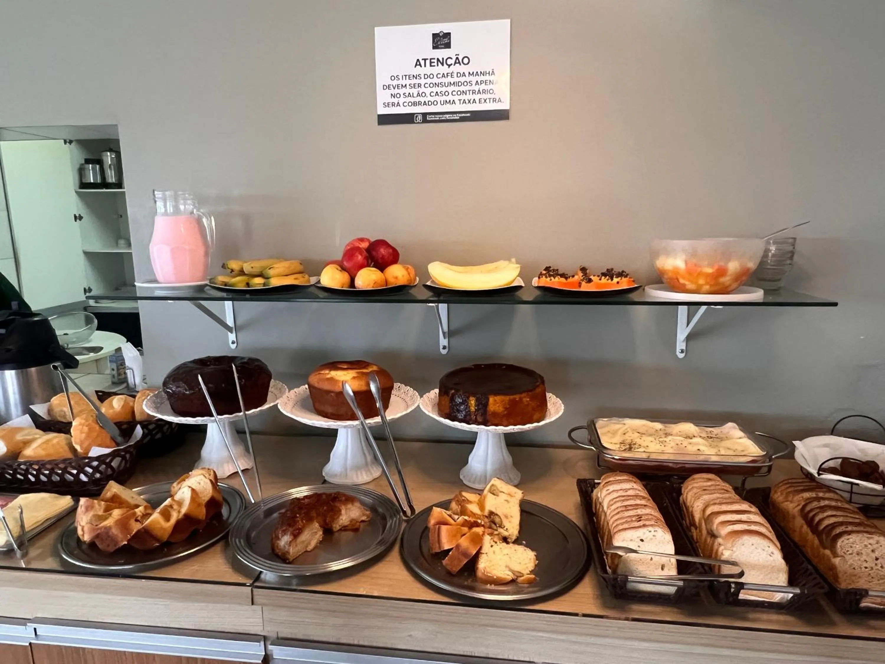Breakfast in Hotel Elithi - O melhor custo benefício