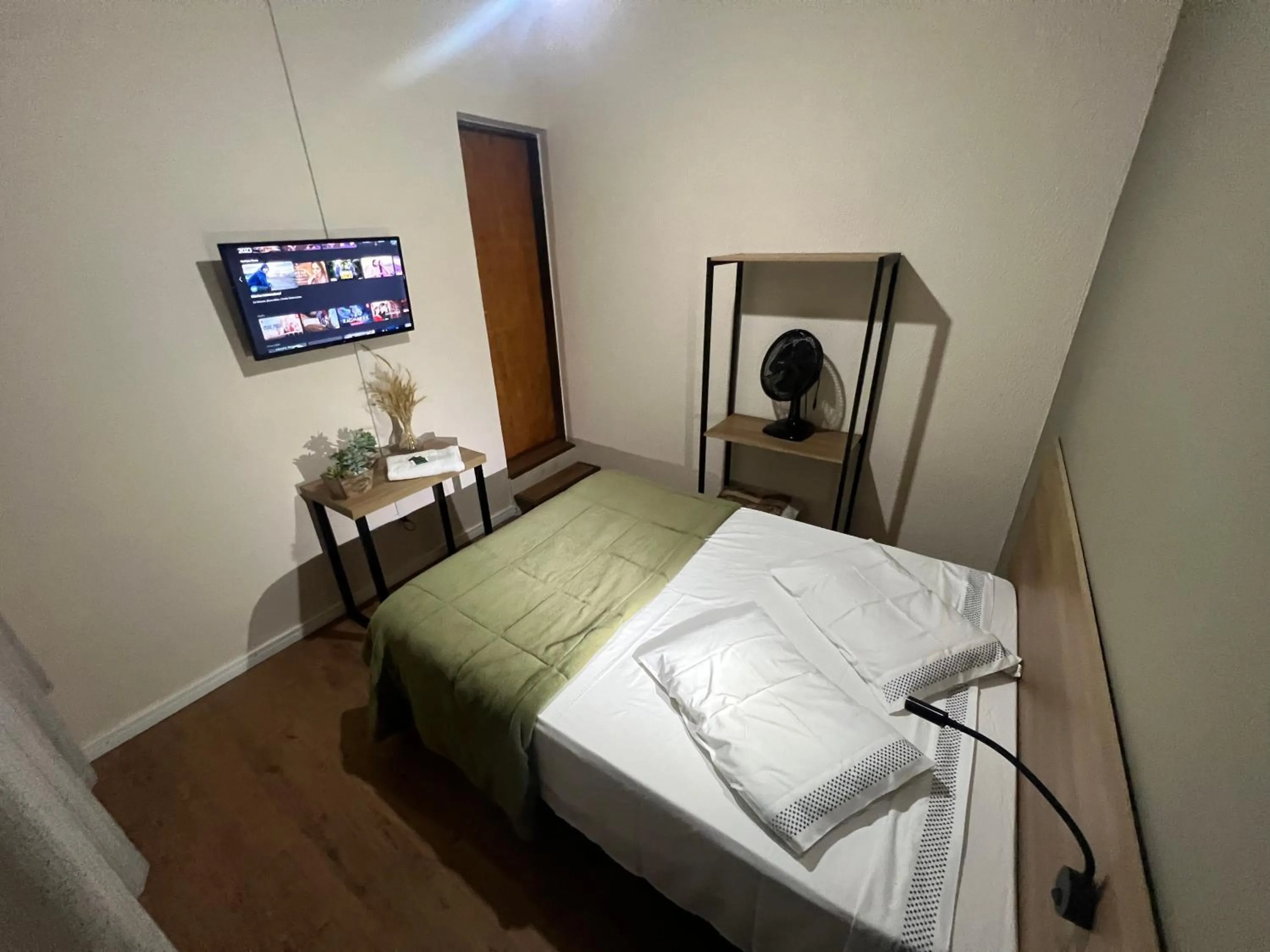 Bedroom, Bed in Hotel Elithi - O melhor custo benefício