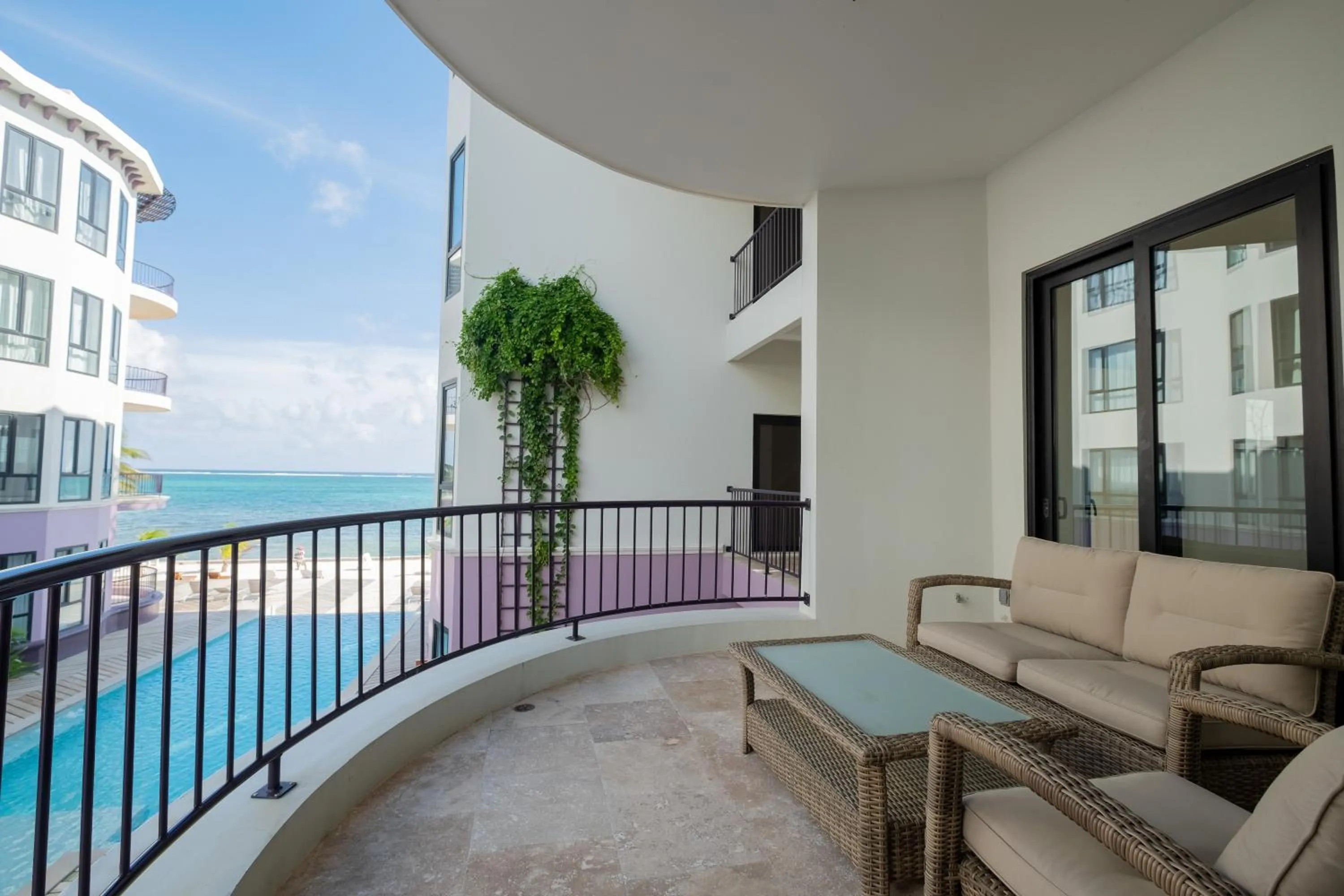 Balcony/Terrace in Diamante Beachfront Suites
