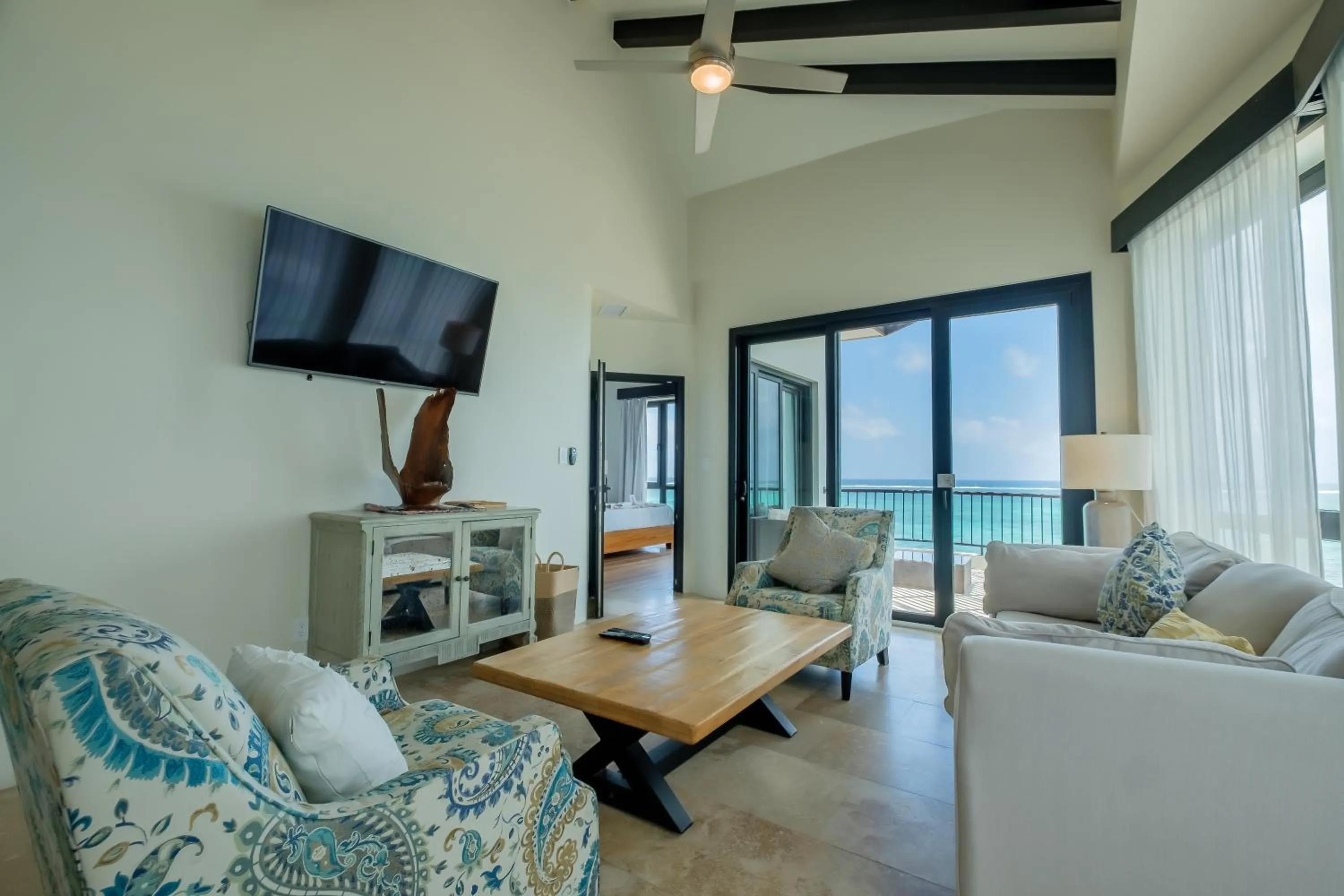 Living room in Diamante Beachfront Suites