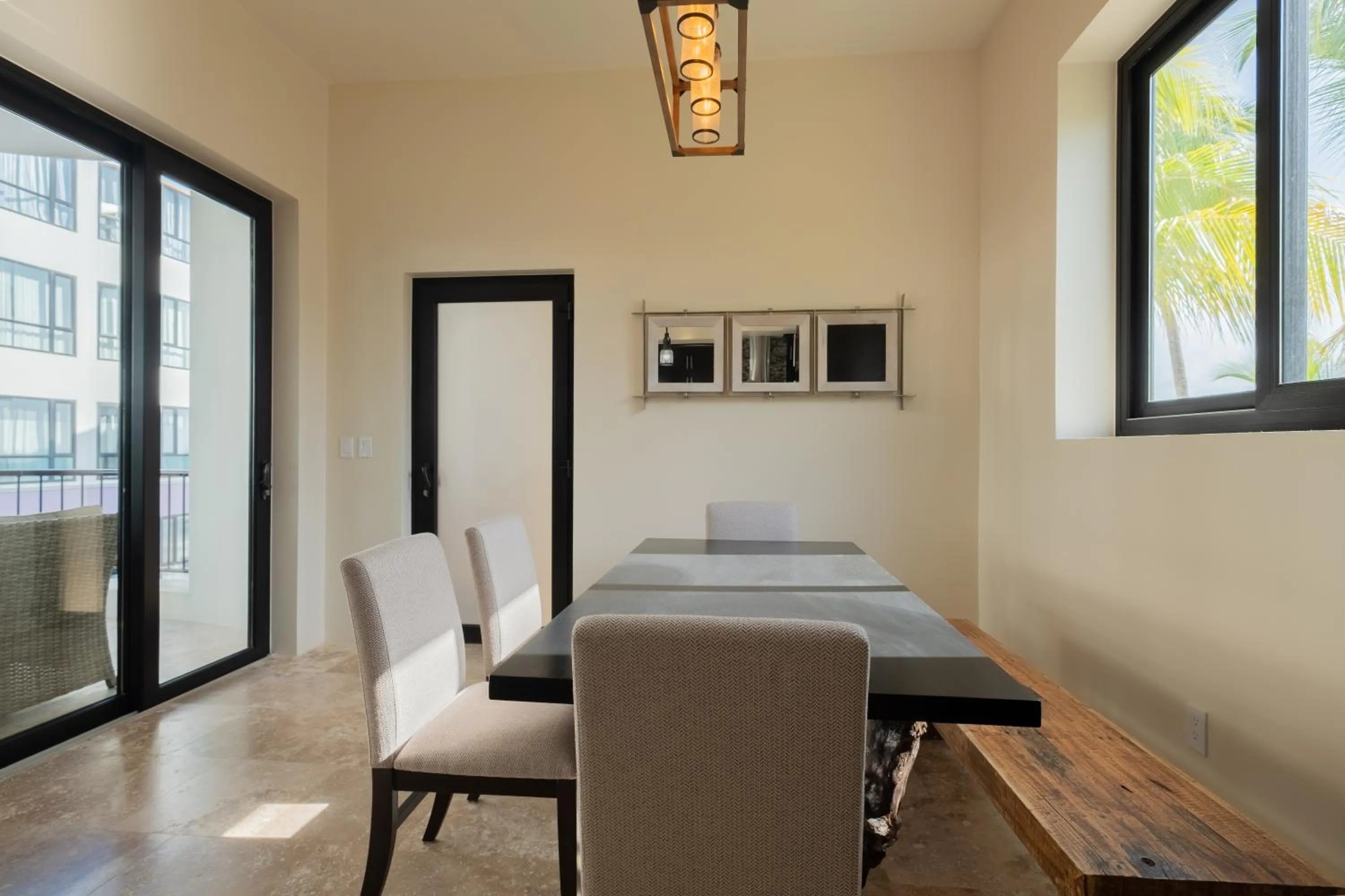 Dinner in Diamante Beachfront Suites