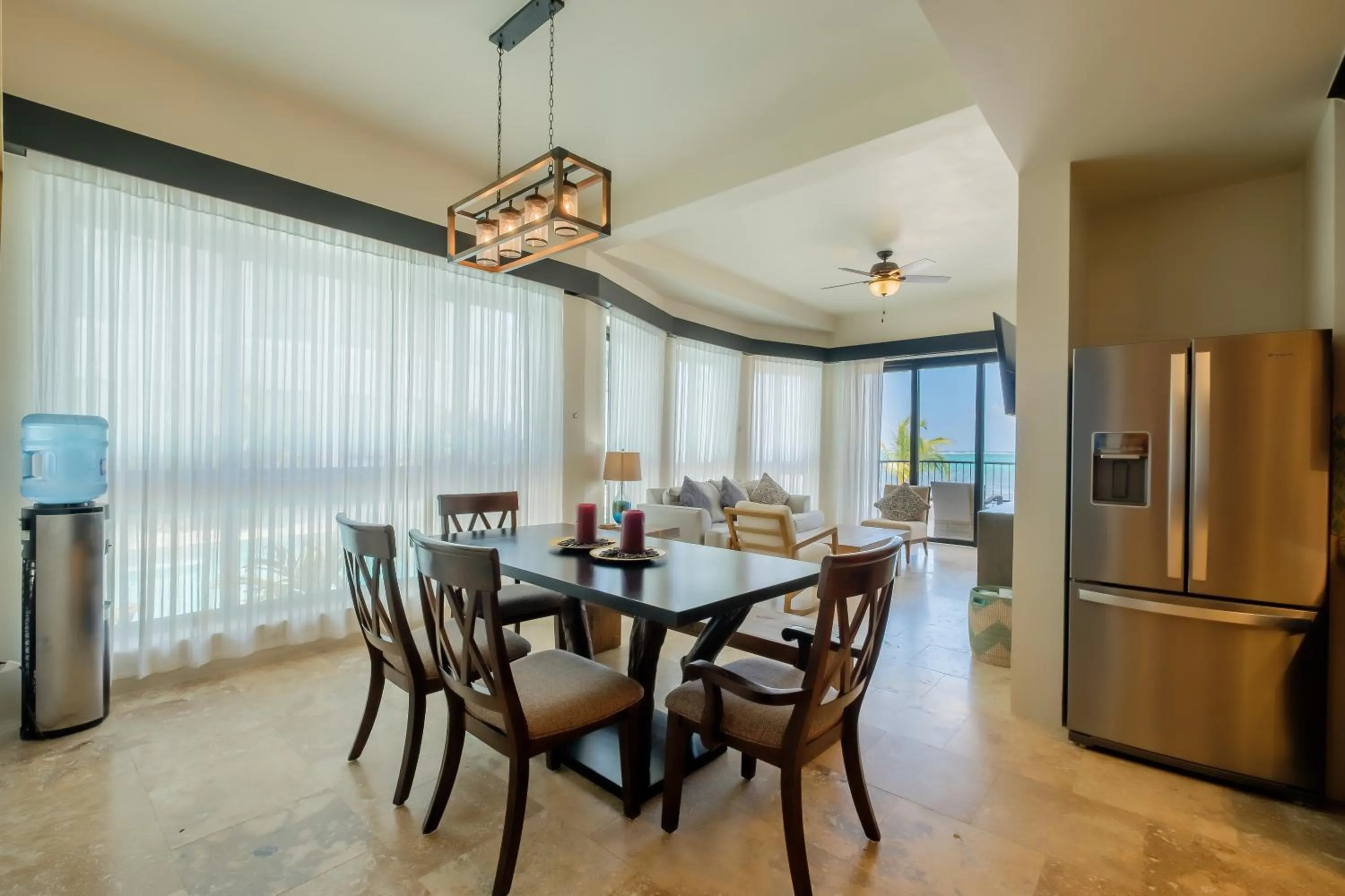 Dining area in Diamante Beachfront Suites