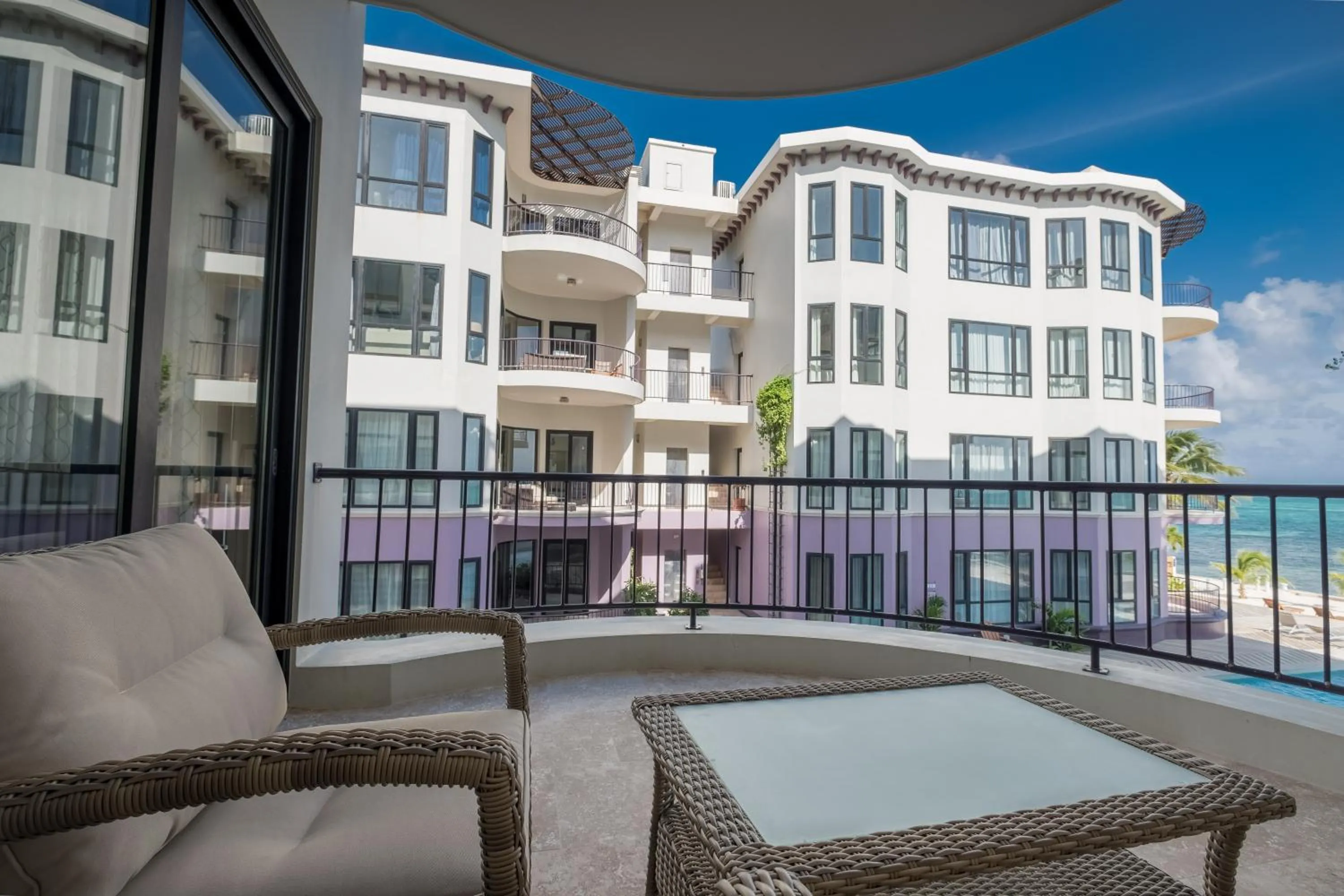 Balcony/Terrace in Diamante Beachfront Suites