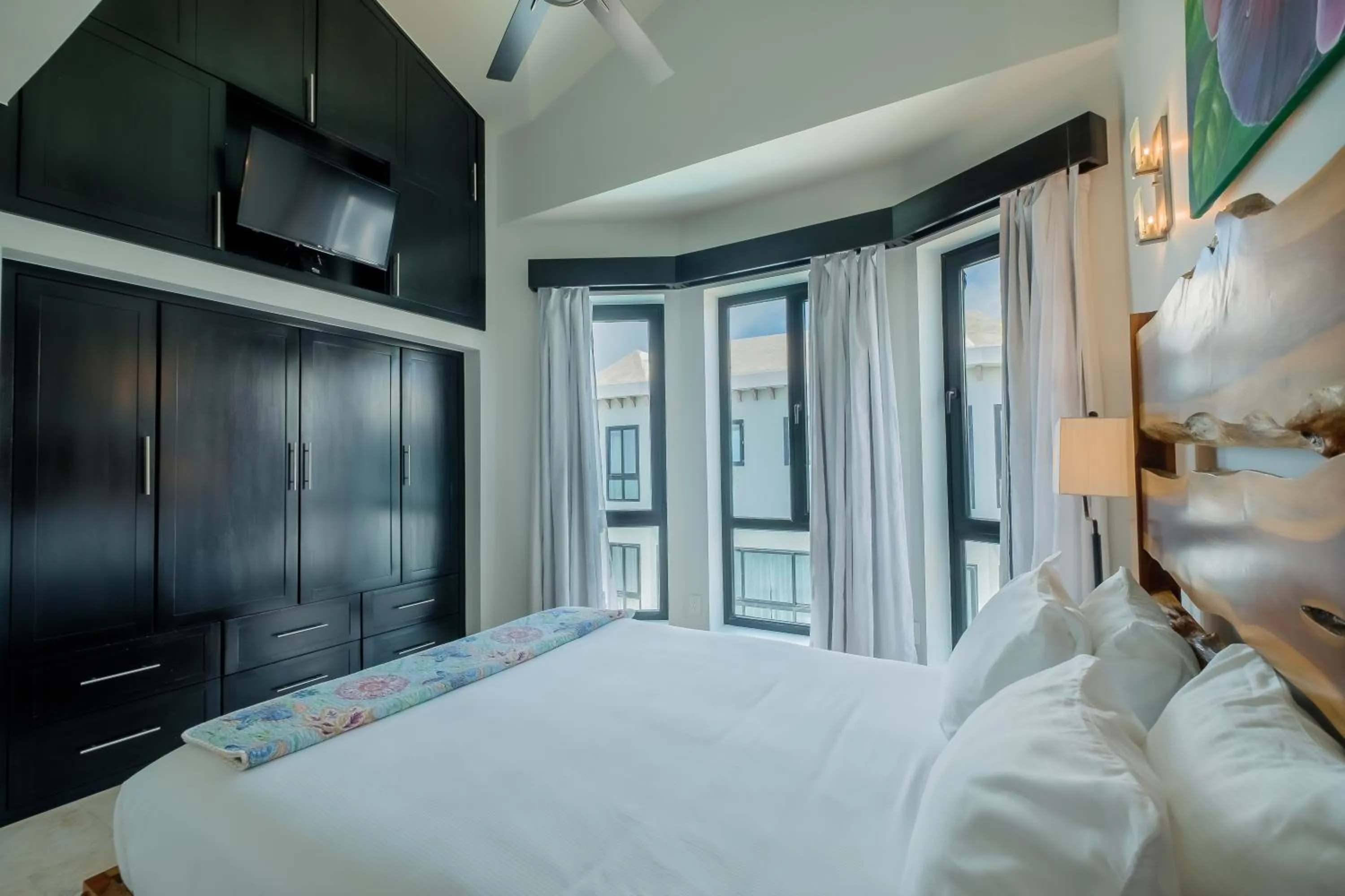 Bedroom, Bed in Diamante Beachfront Suites