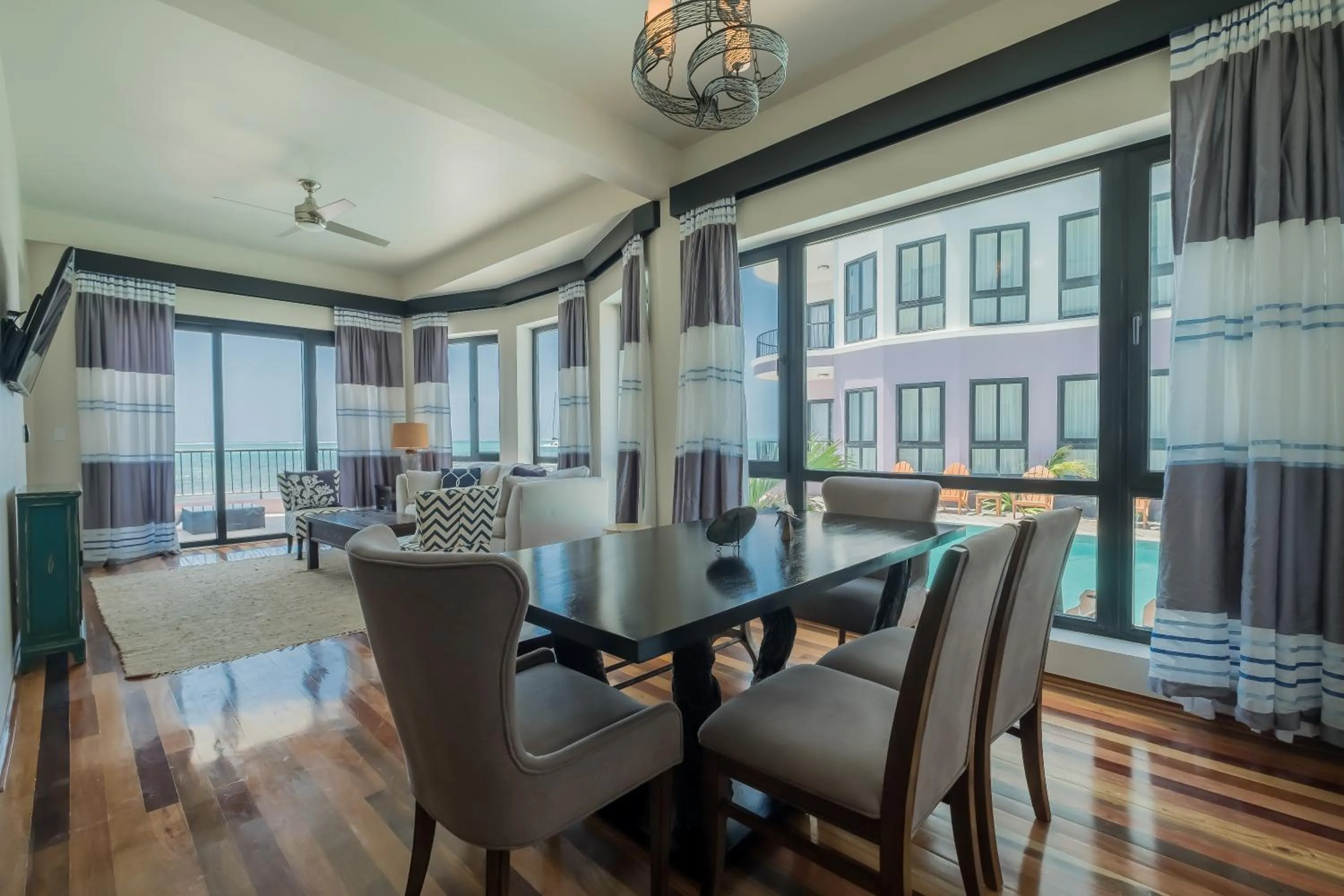 Living room in Diamante Beachfront Suites