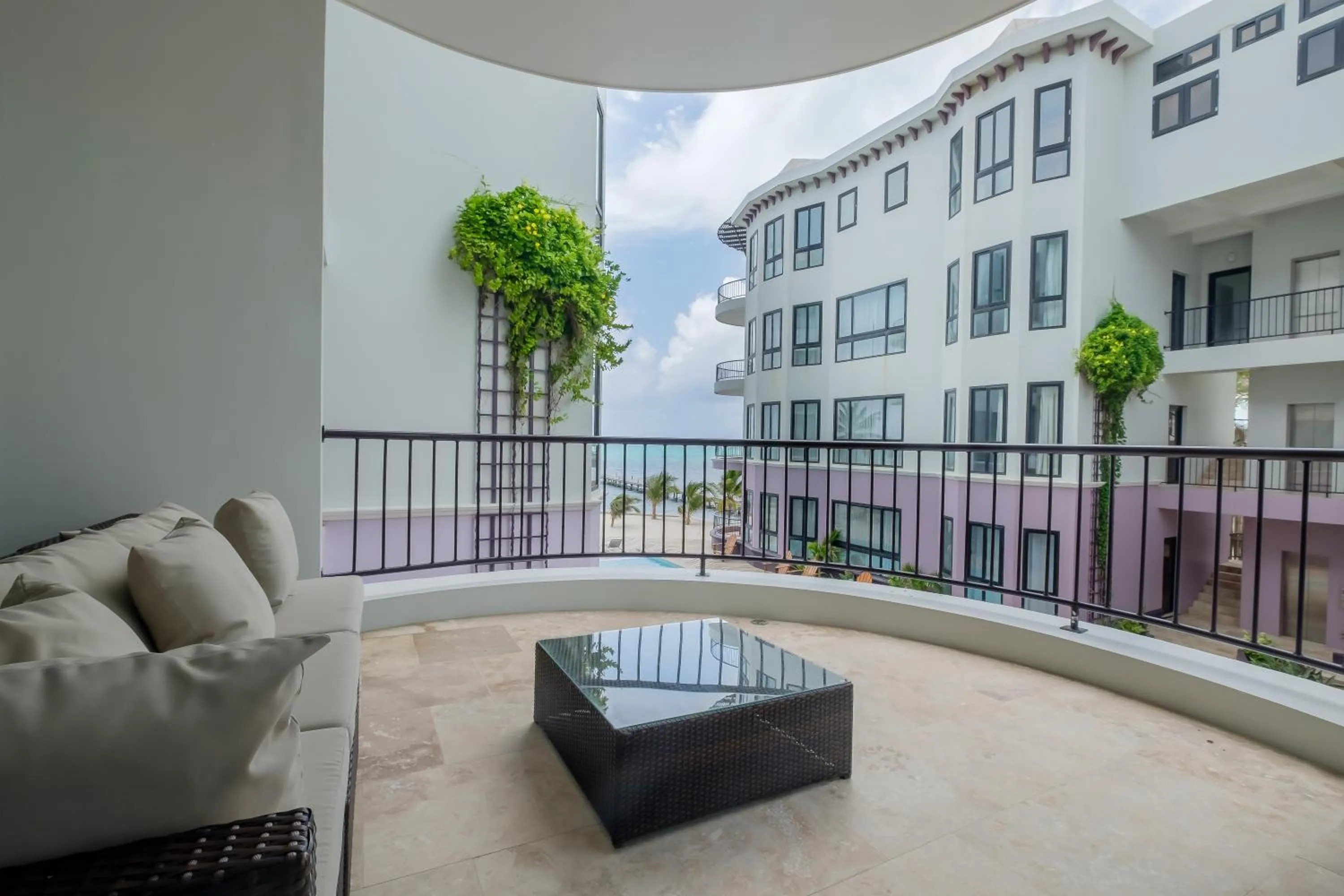 Balcony/Terrace in Diamante Beachfront Suites