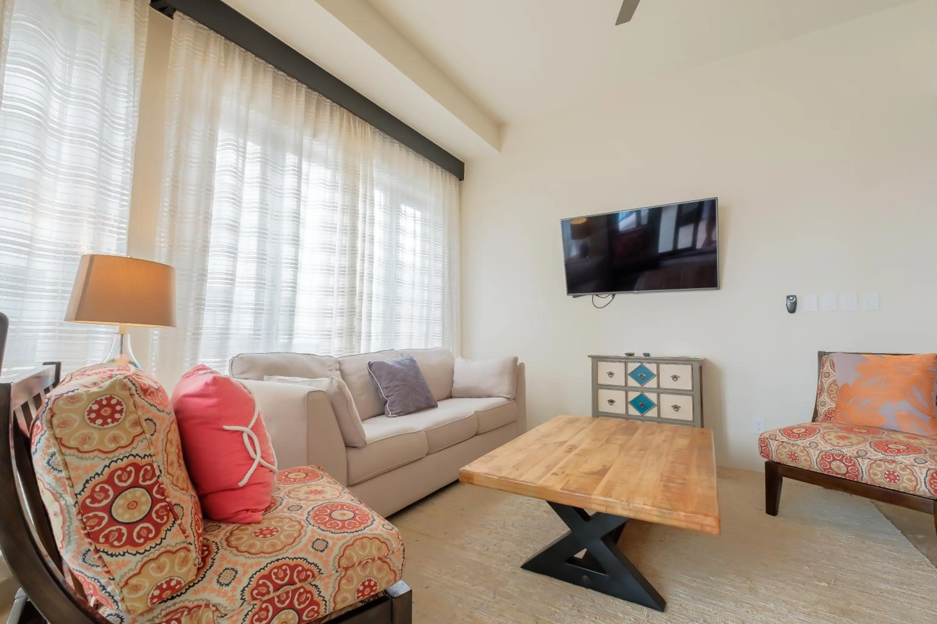 Living room in Diamante Beachfront Suites