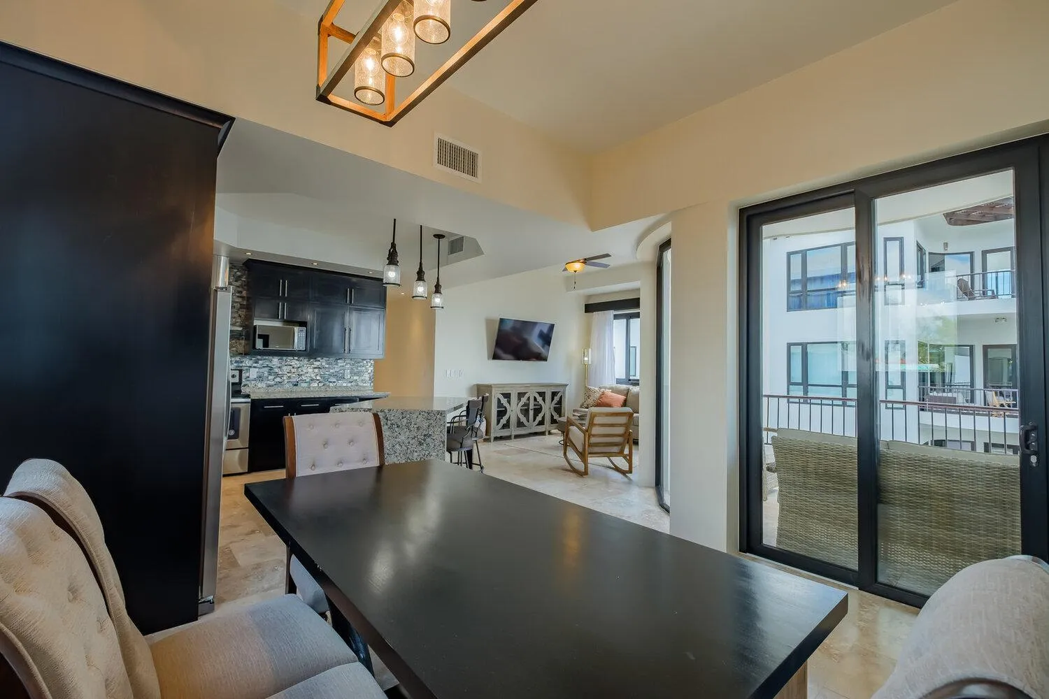 Dining area in Diamante Beachfront Suites