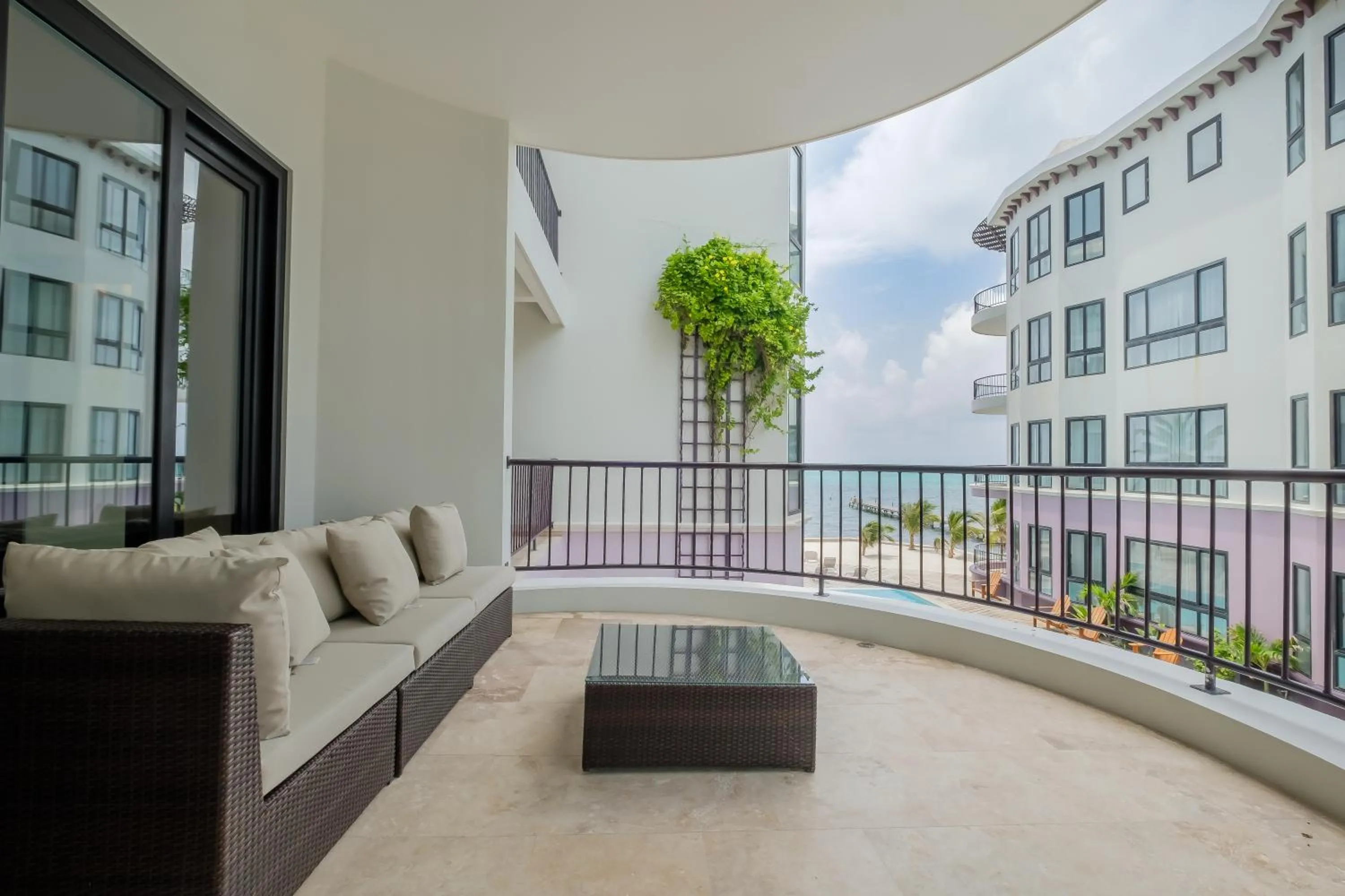 Balcony/Terrace in Diamante Beachfront Suites