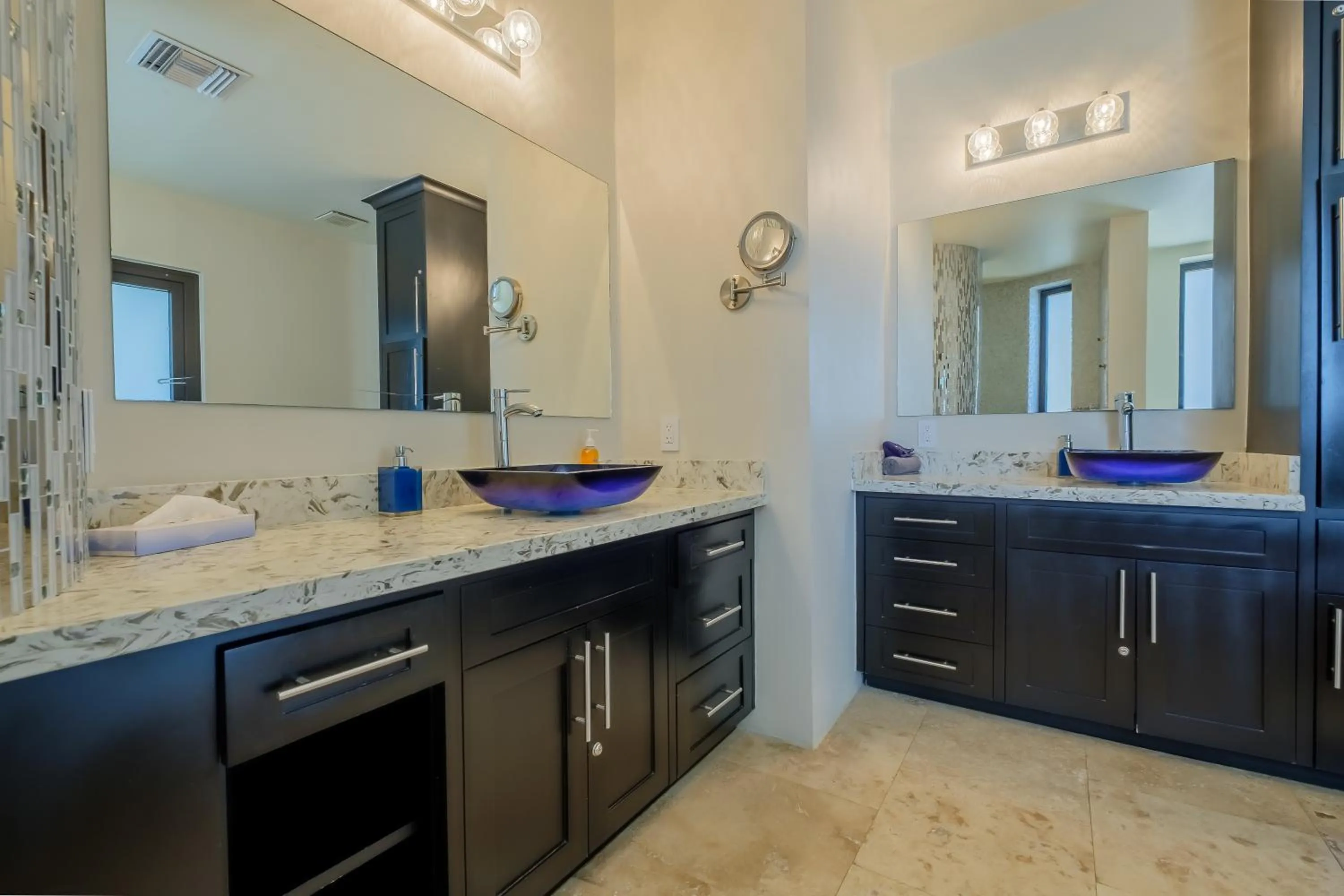 Bathroom in Diamante Beachfront Suites