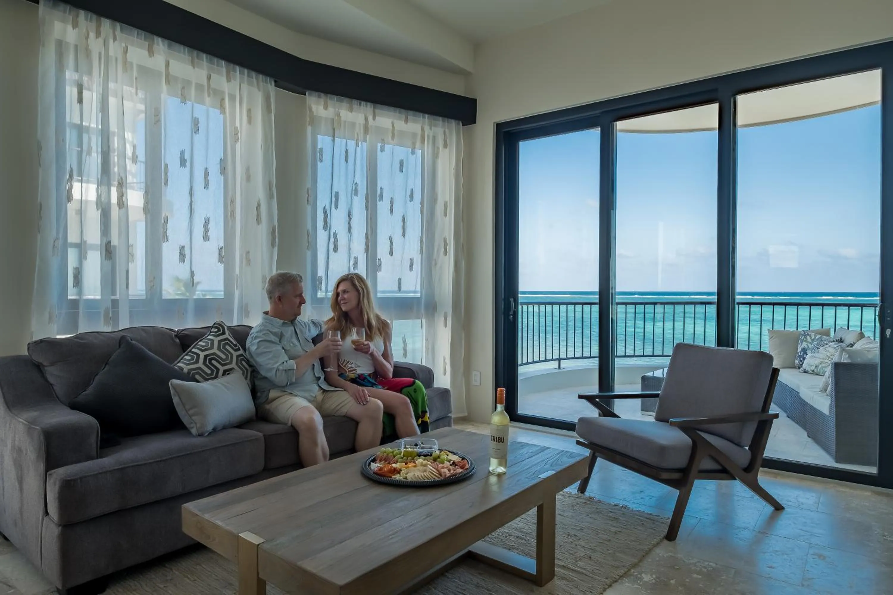 Living room in Diamante Beachfront Suites
