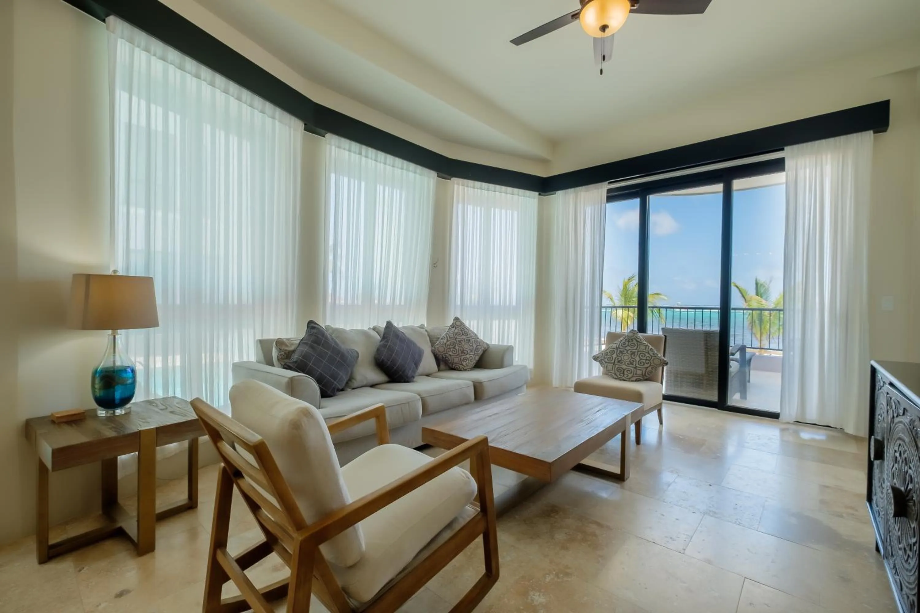 Living room in Diamante Beachfront Suites