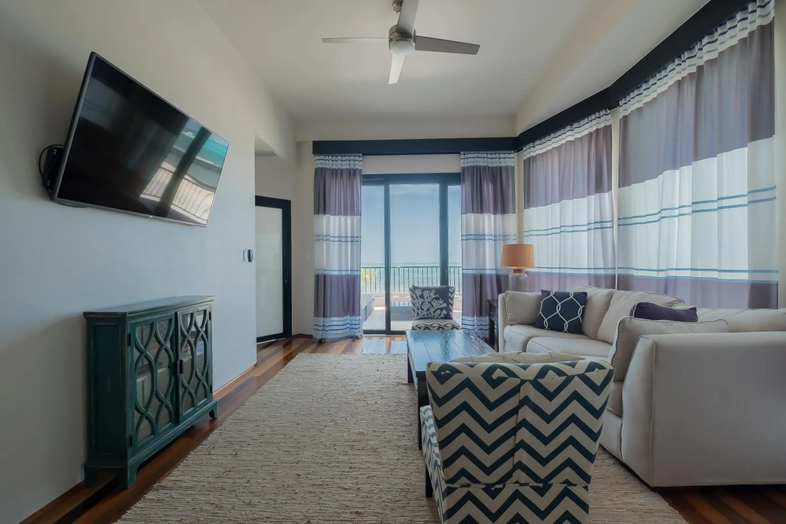 Living room in Diamante Beachfront Suites